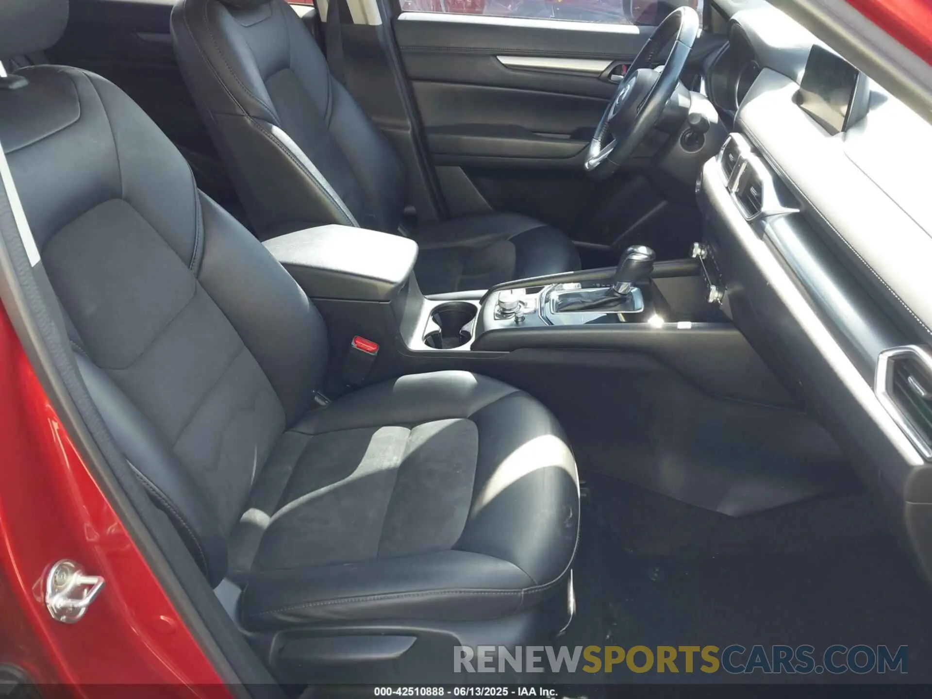 5 Photograph of a damaged car JM3KFACM6L0803256 MAZDA CX-5 2020
