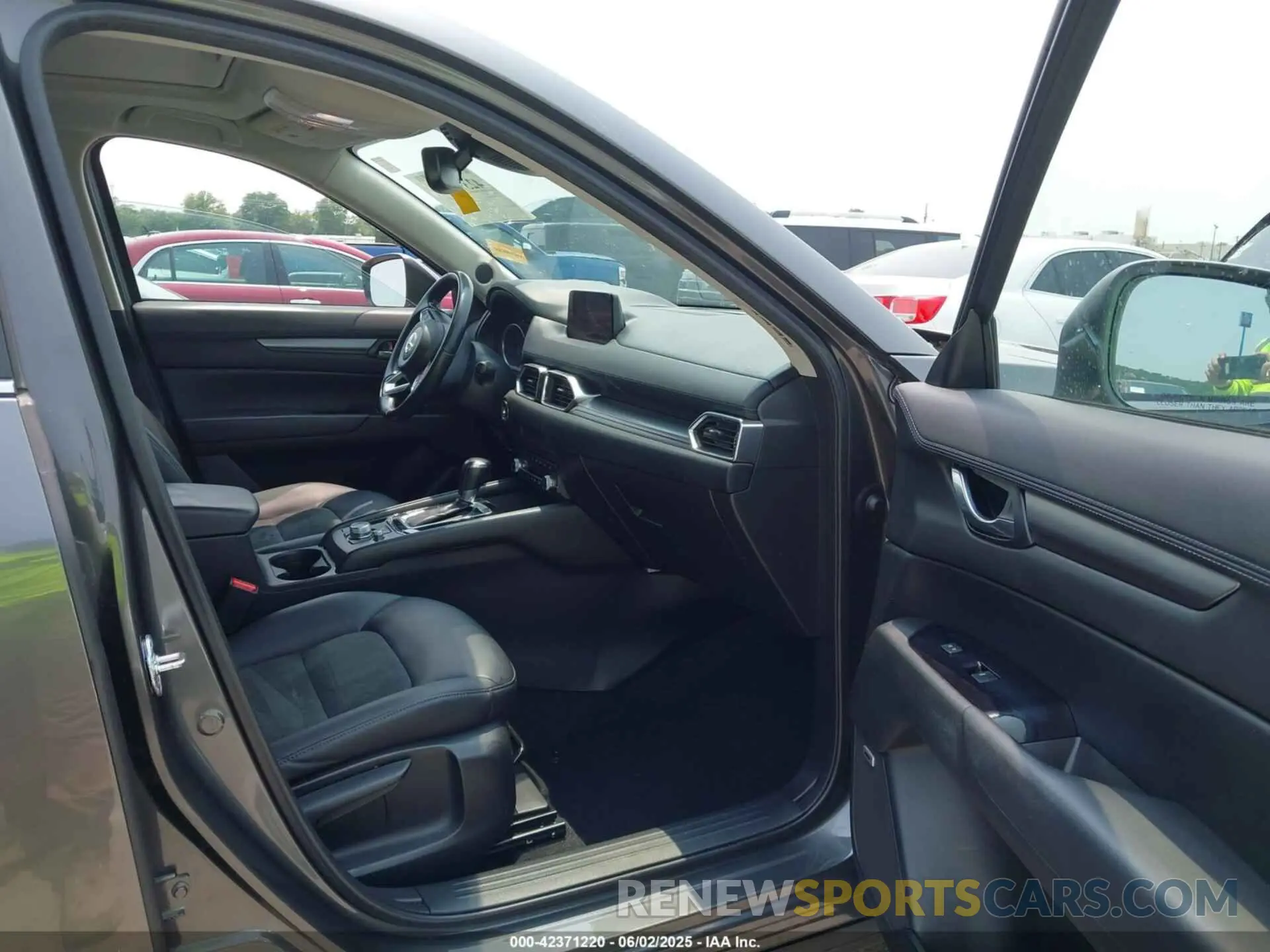 5 Photograph of a damaged car JM3KFACM6L0809624 MAZDA CX-5 2020