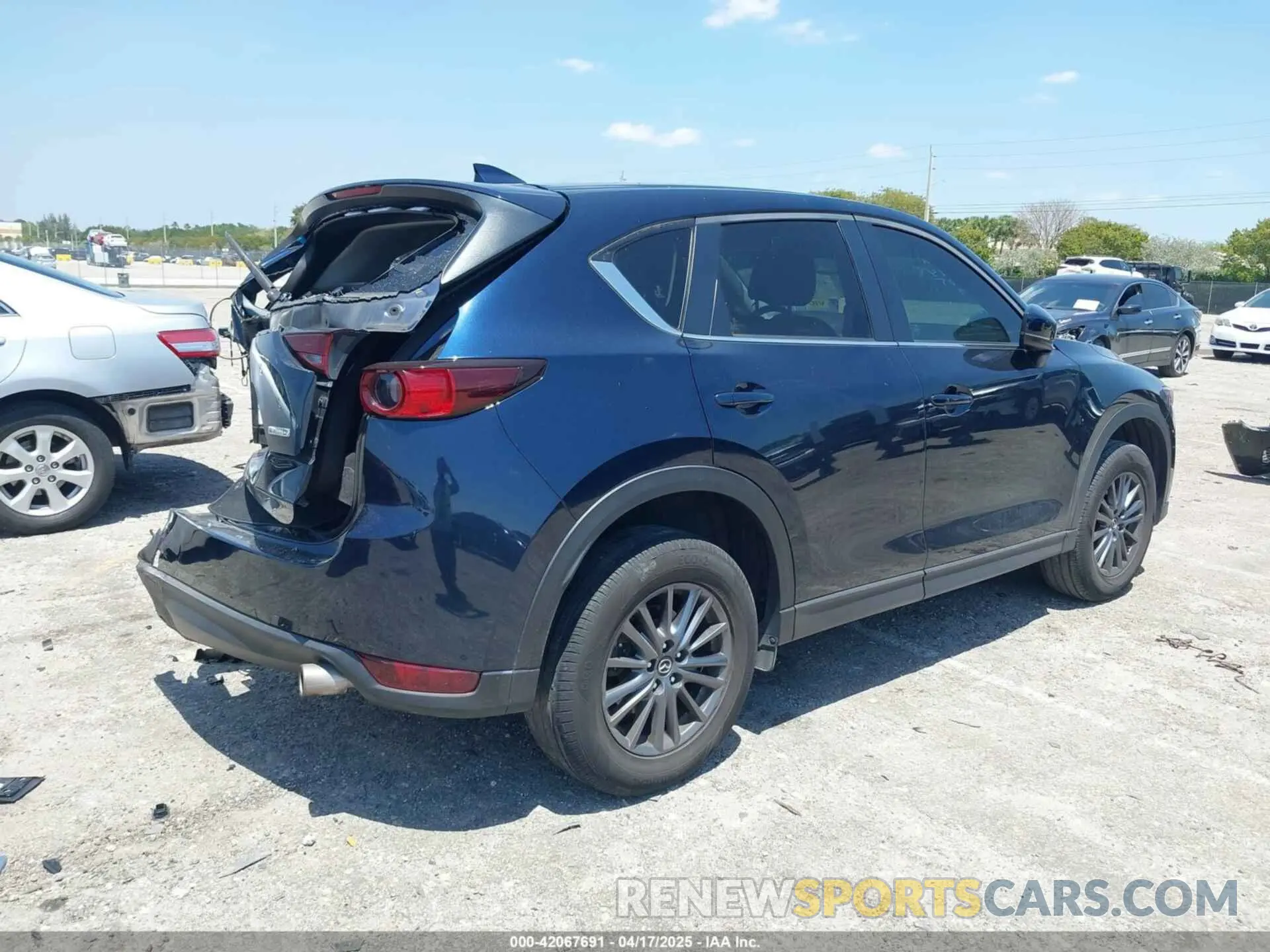 4 Photograph of a damaged car JM3KFACM7L0834399 MAZDA CX-5 2020