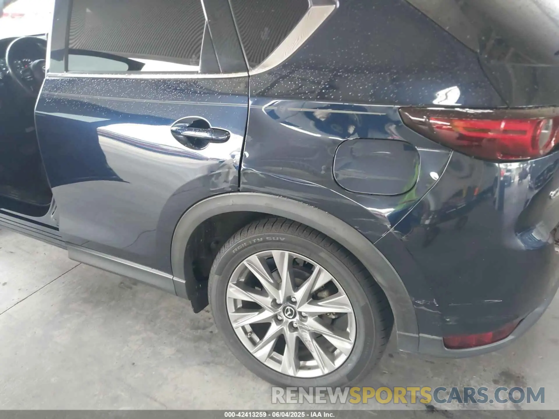 6 Photograph of a damaged car JM3KFADM0L1824127 MAZDA CX-5 2020