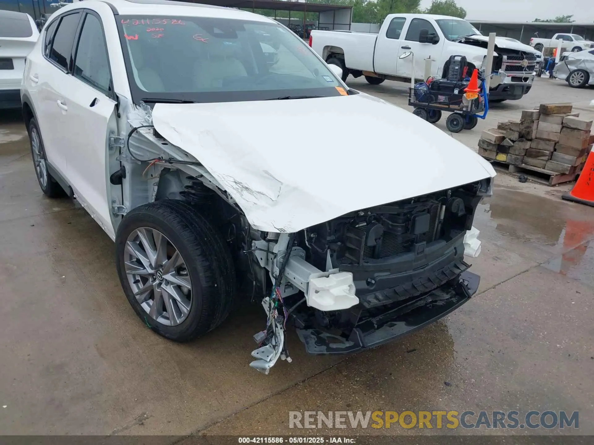 6 Photograph of a damaged car JM3KFADM0L1861730 MAZDA CX-5 2020