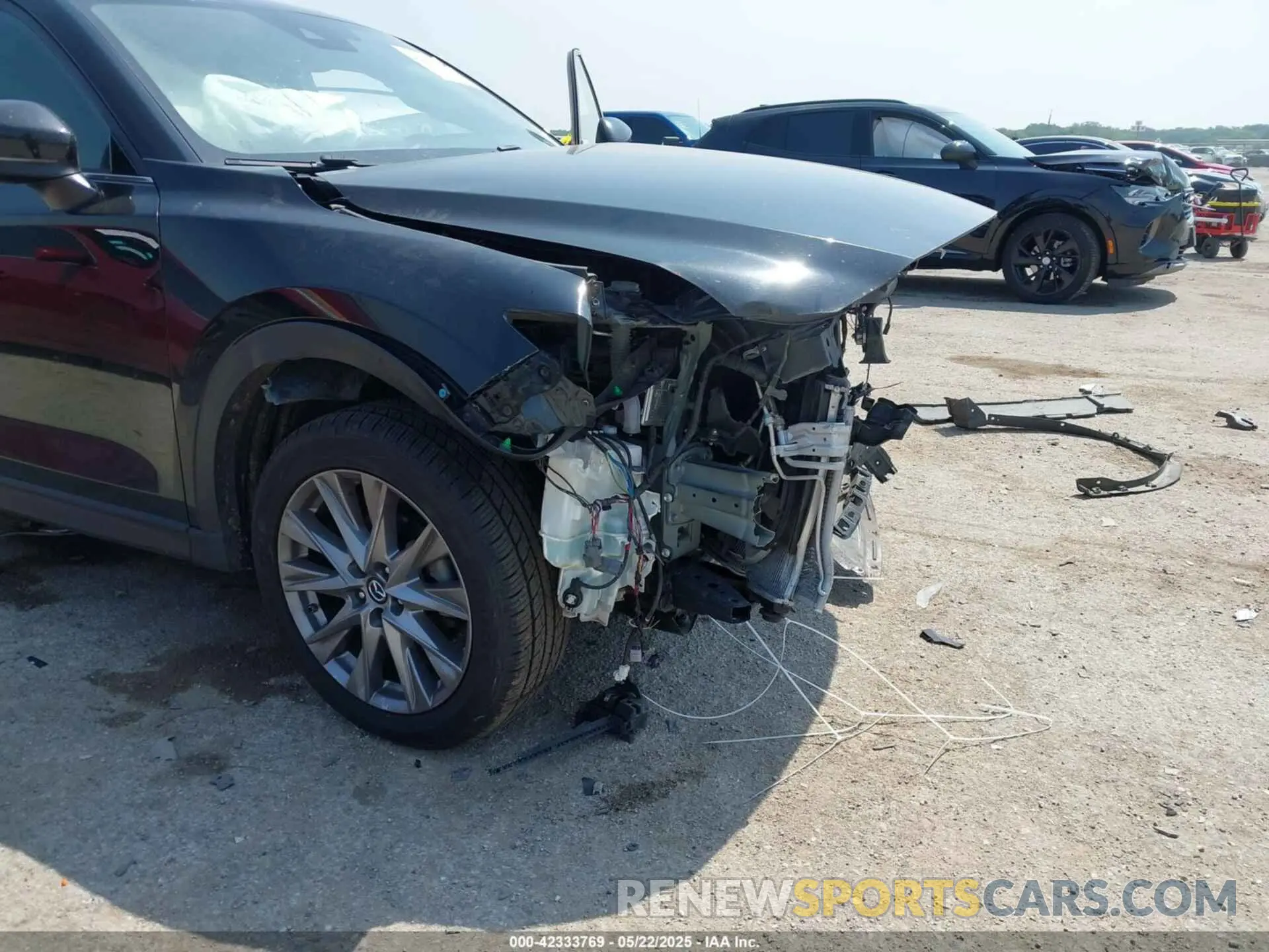 6 Photograph of a damaged car JM3KFADM1L0781634 MAZDA CX-5 2020