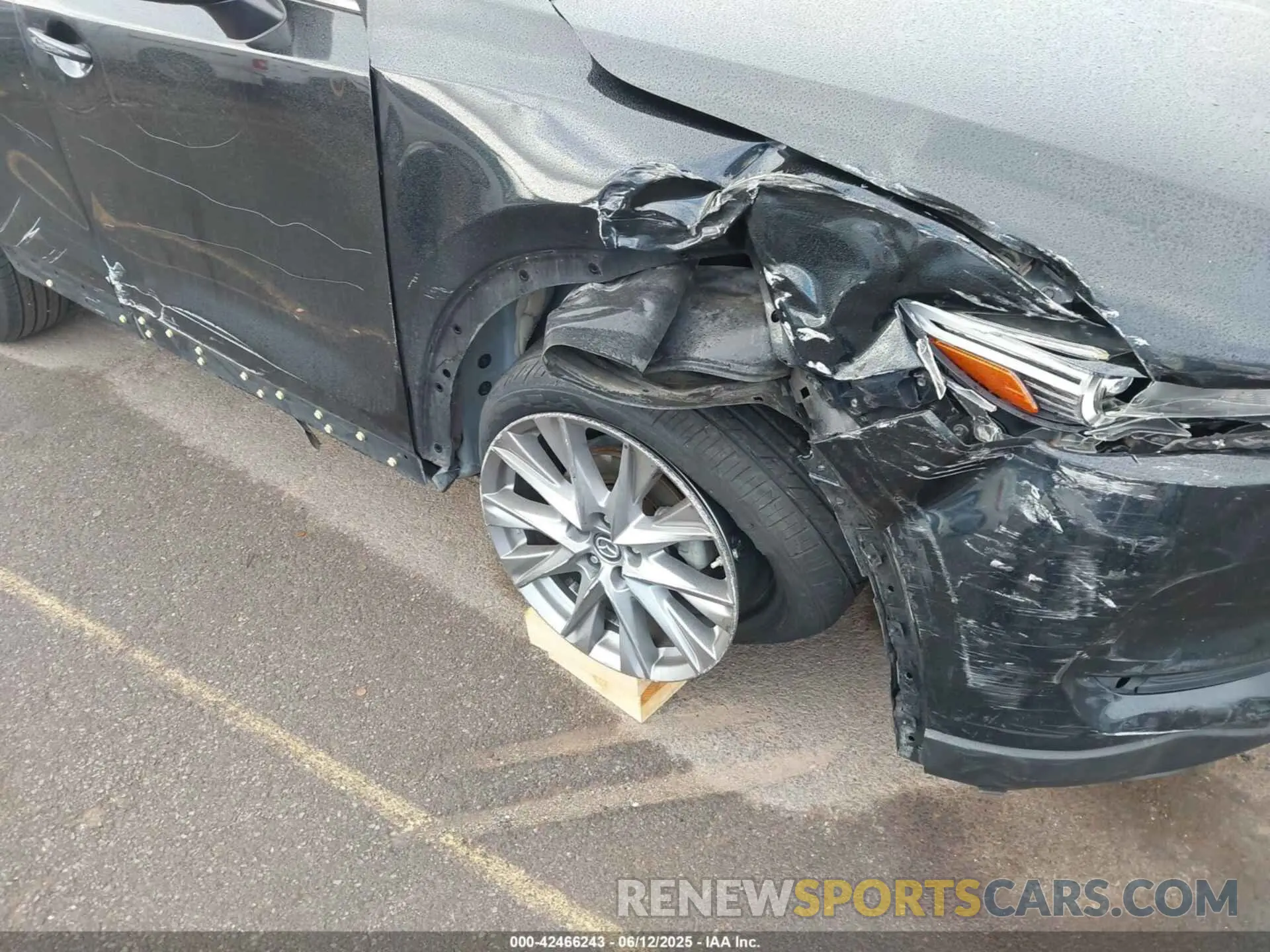 17 Photograph of a damaged car JM3KFADM2L0732104 MAZDA CX-5 2020