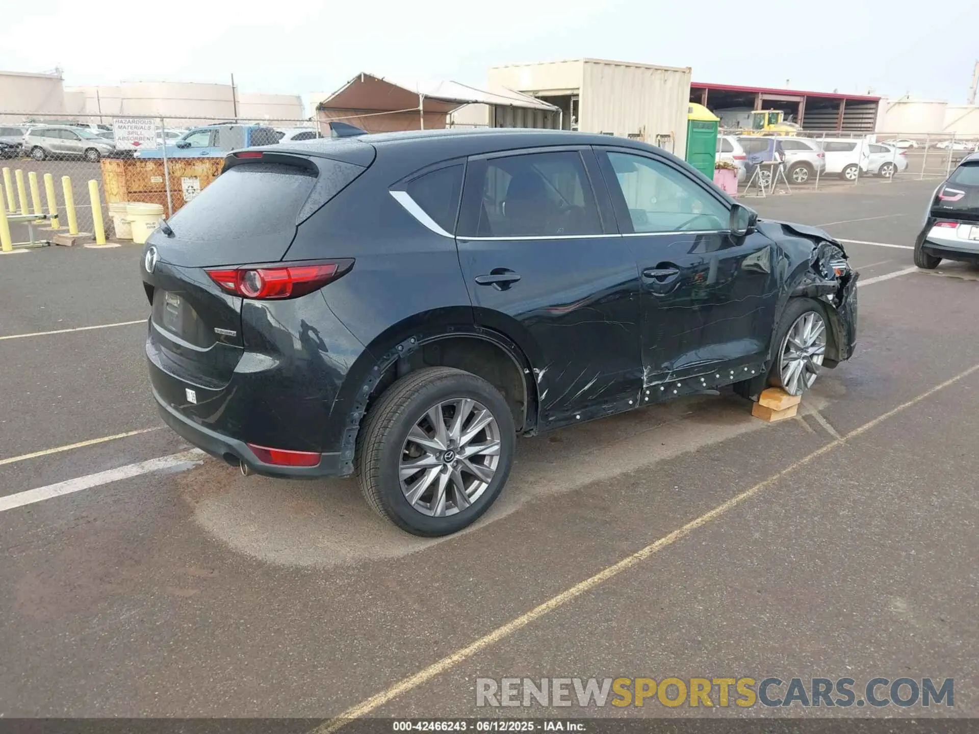 4 Photograph of a damaged car JM3KFADM2L0732104 MAZDA CX-5 2020