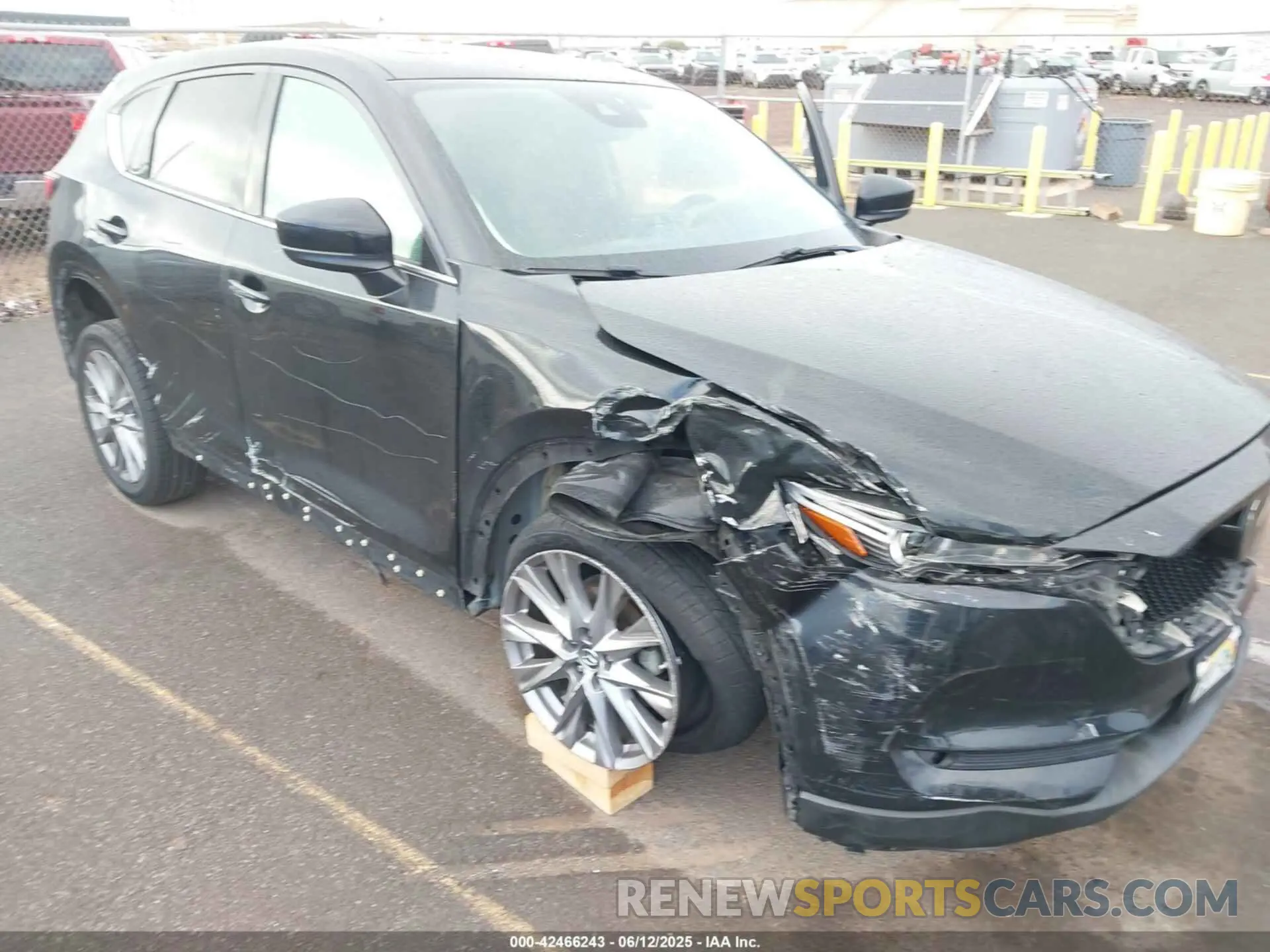 6 Photograph of a damaged car JM3KFADM2L0732104 MAZDA CX-5 2020