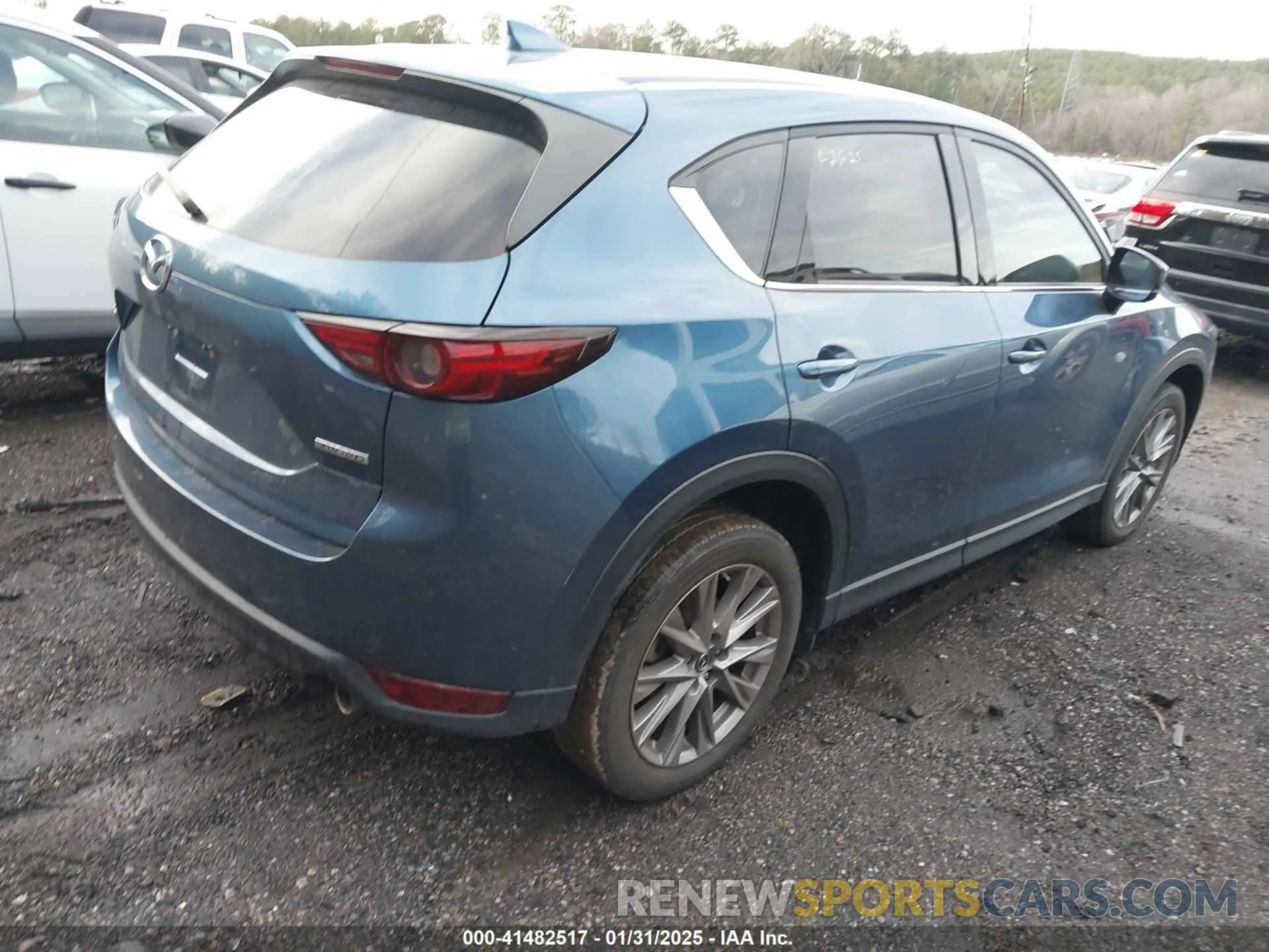 4 Photograph of a damaged car JM3KFADM4L0827733 MAZDA CX-5 2020