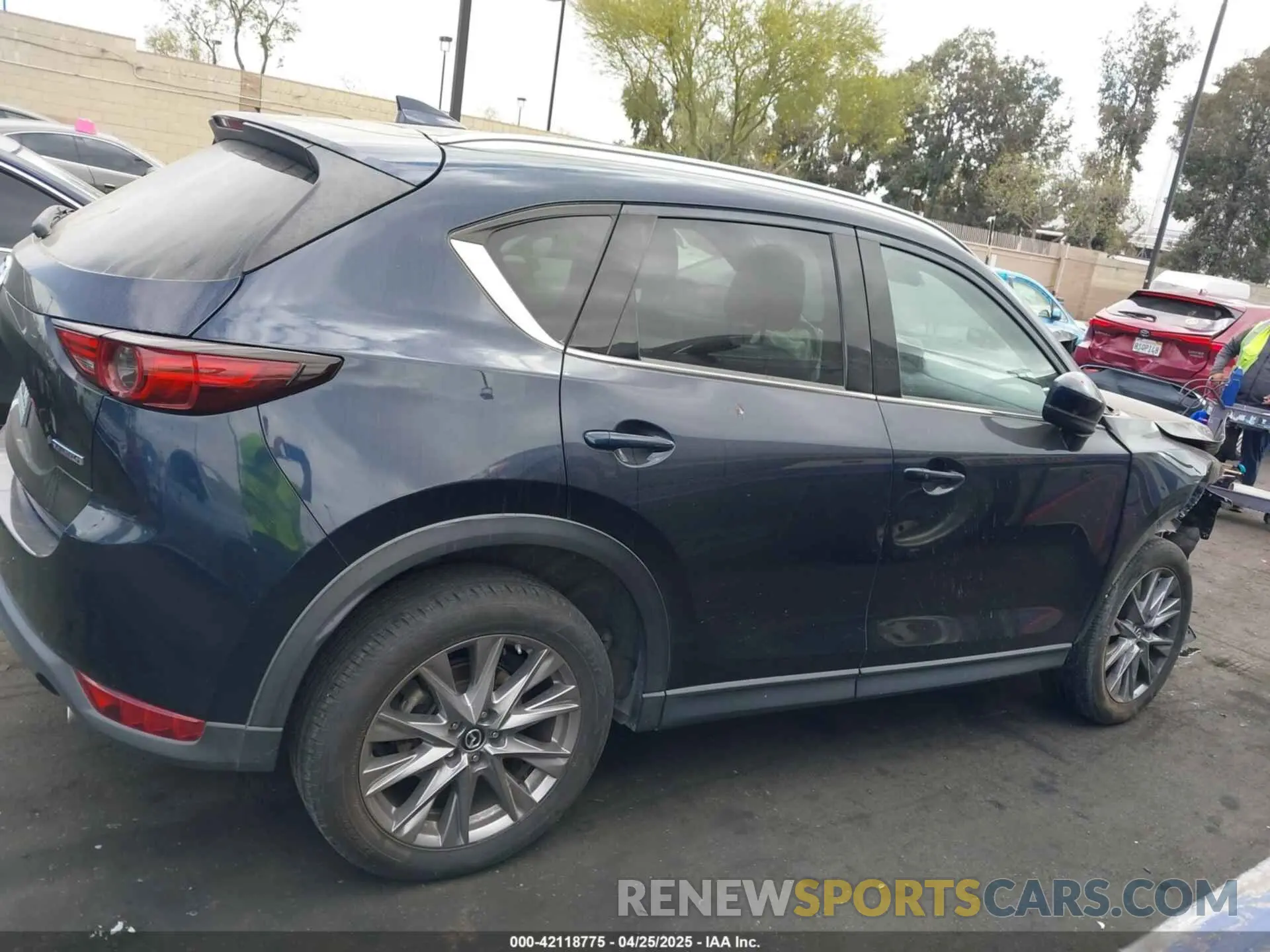 14 Photograph of a damaged car JM3KFADM4L1816161 MAZDA CX-5 2020