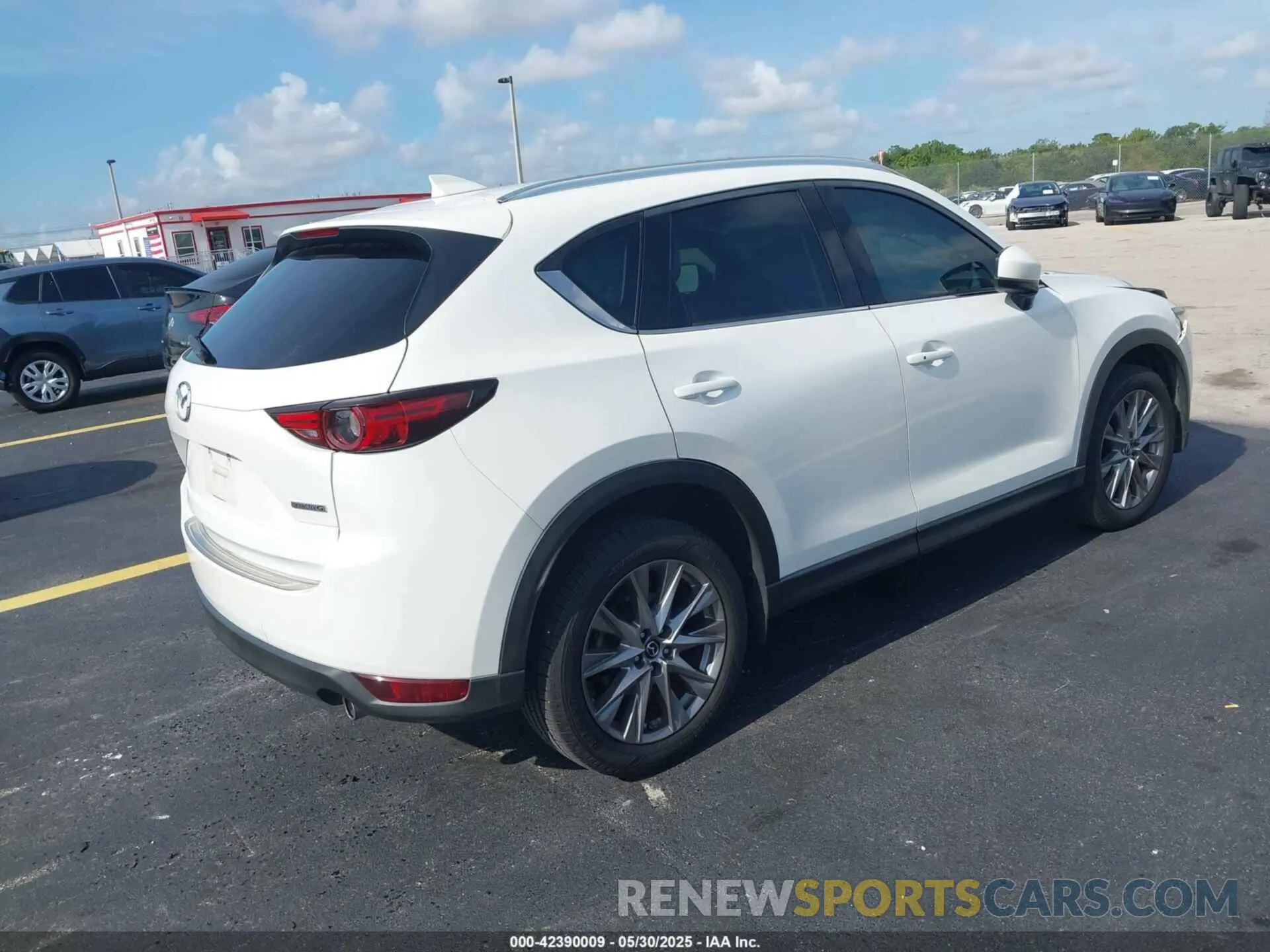 4 Photograph of a damaged car JM3KFADM7L0815043 MAZDA CX-5 2020