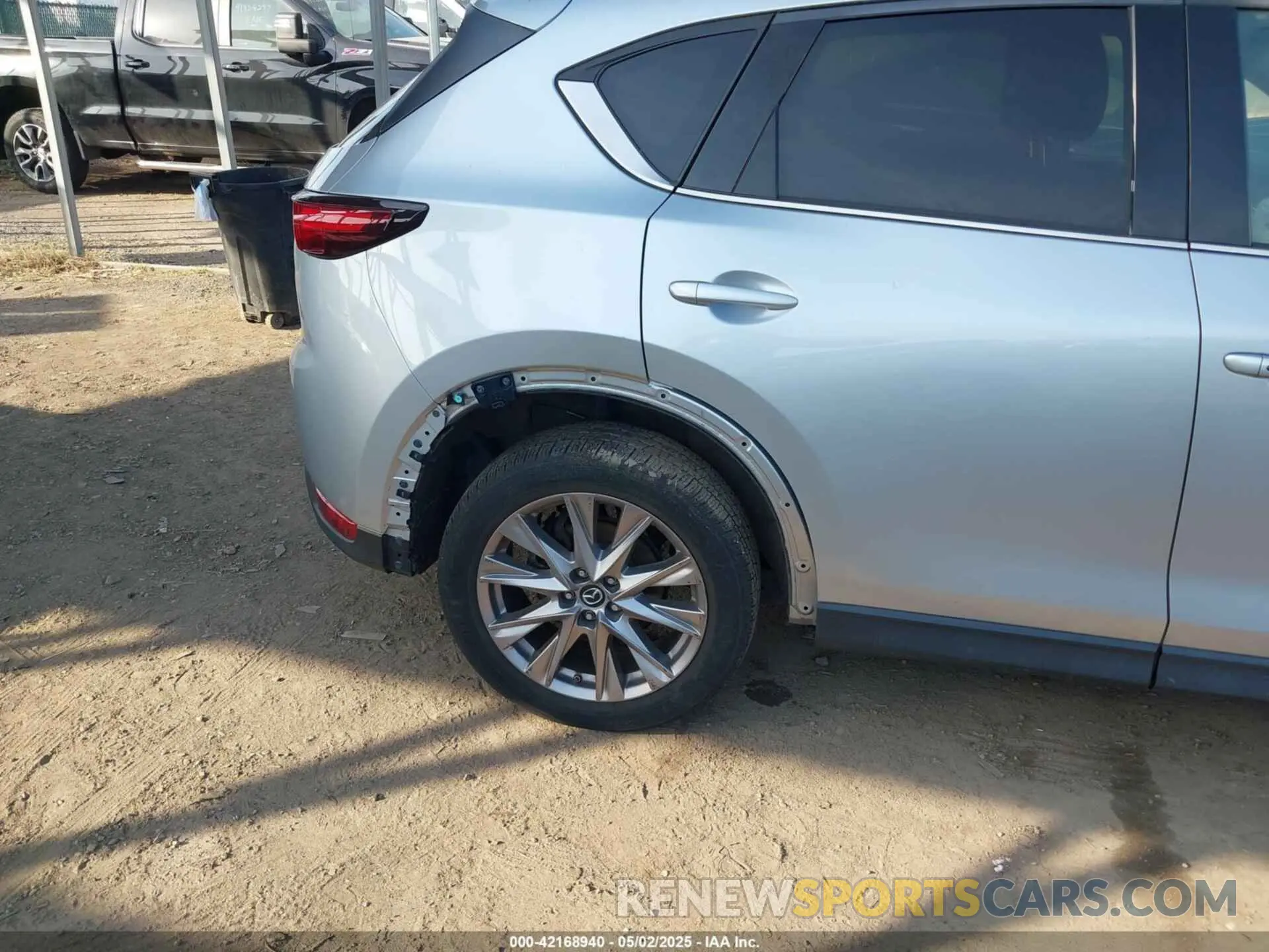 17 Photograph of a damaged car JM3KFADM9L0738837 MAZDA CX-5 2020