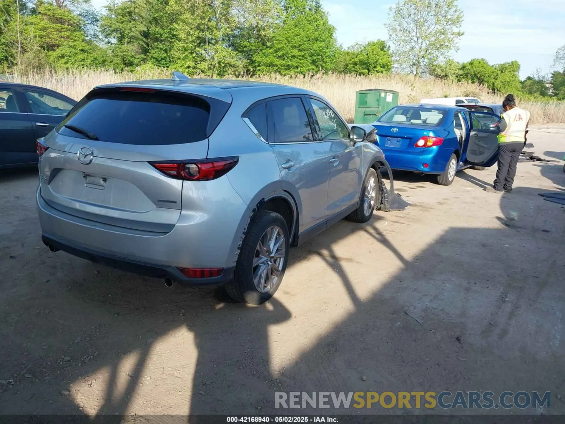 4 Photograph of a damaged car JM3KFADM9L0738837 MAZDA CX-5 2020