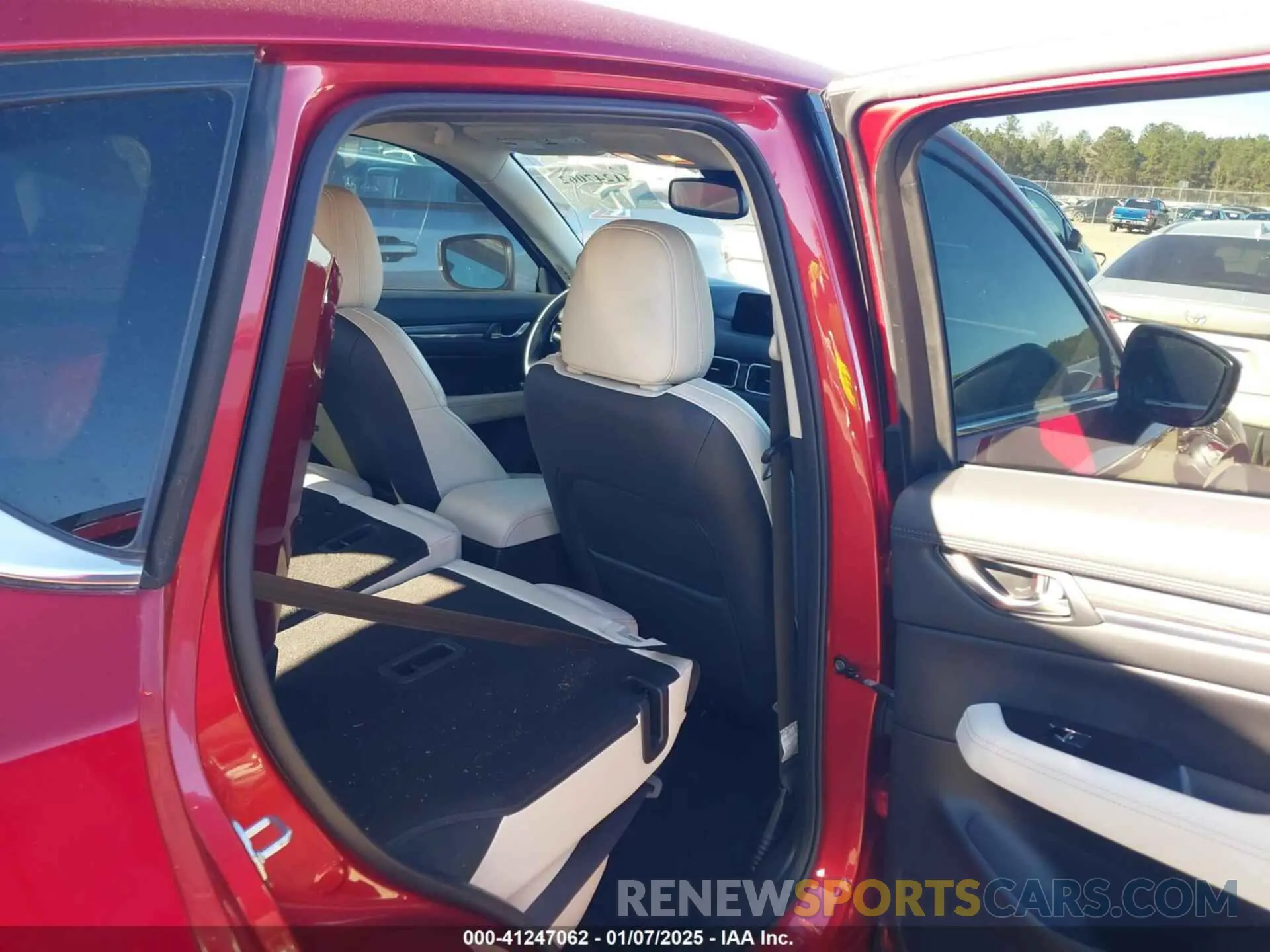 8 Photograph of a damaged car JM3KFADM9L1860334 MAZDA CX-5 2020