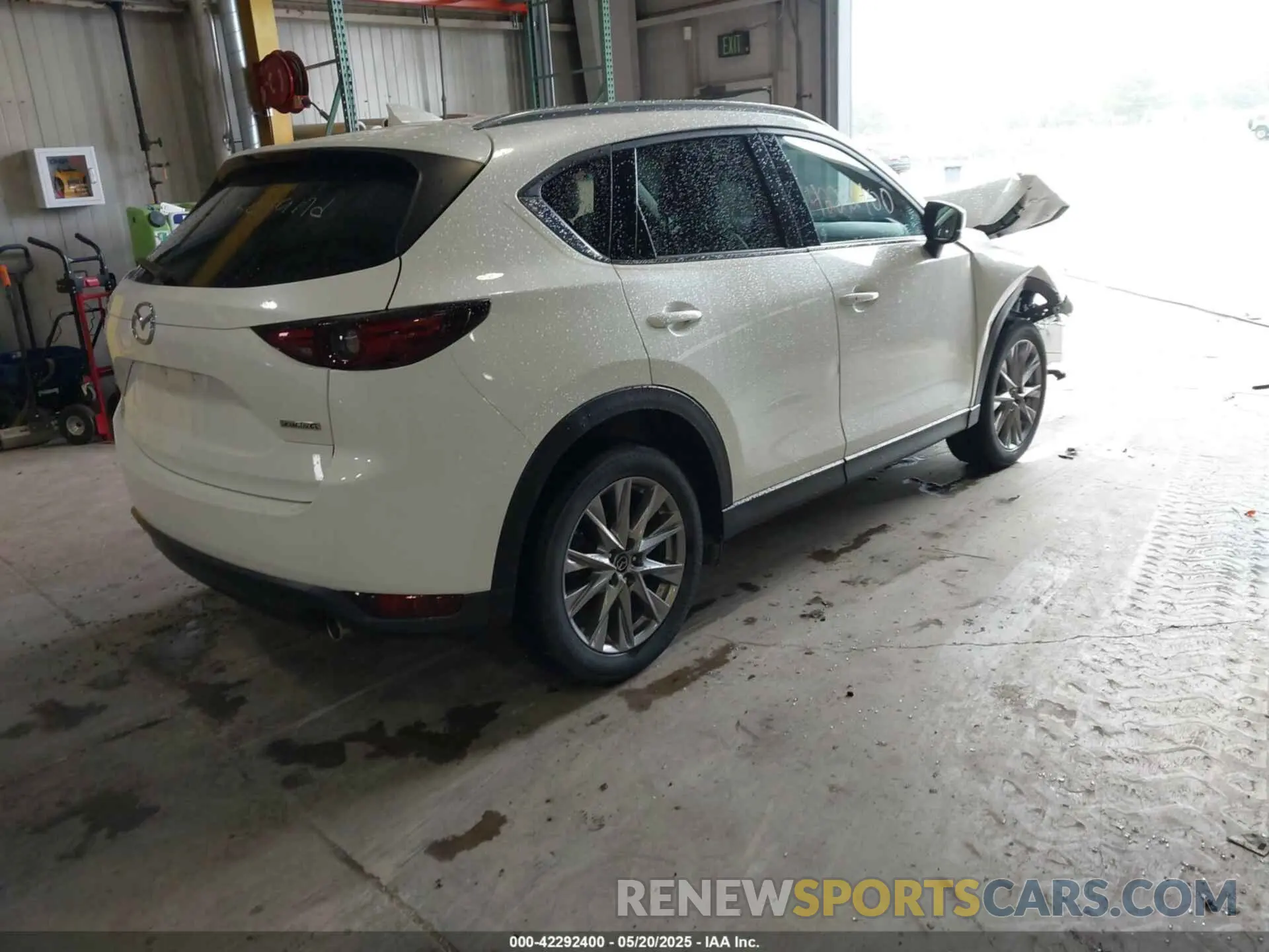 4 Photograph of a damaged car JM3KFADMXL0742038 MAZDA CX-5 2020
