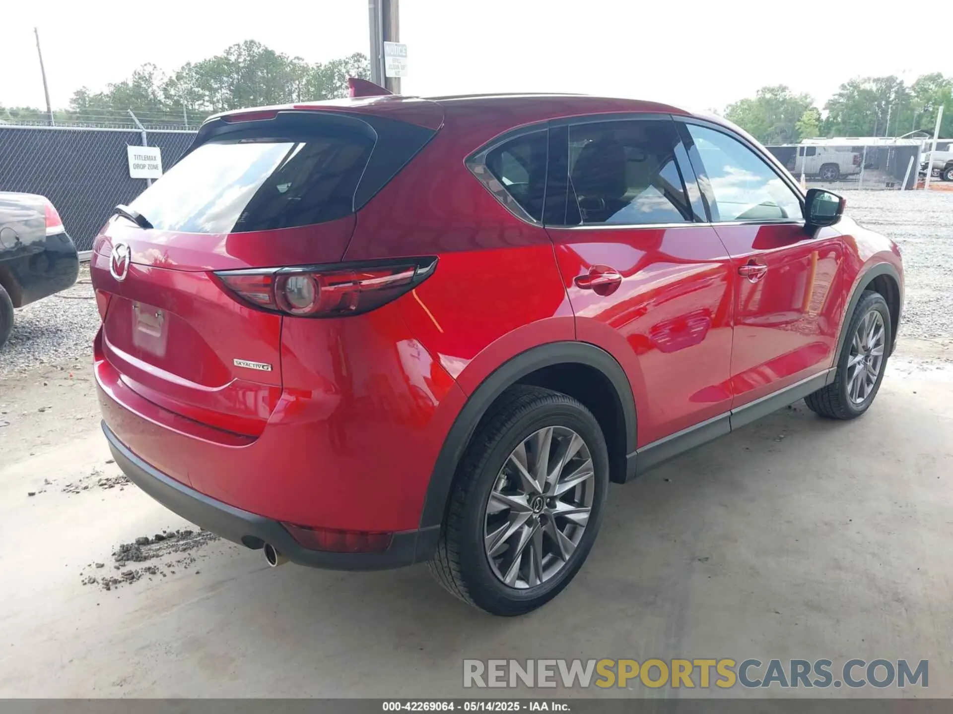 4 Photograph of a damaged car JM3KFADMXL0827557 MAZDA CX-5 2020