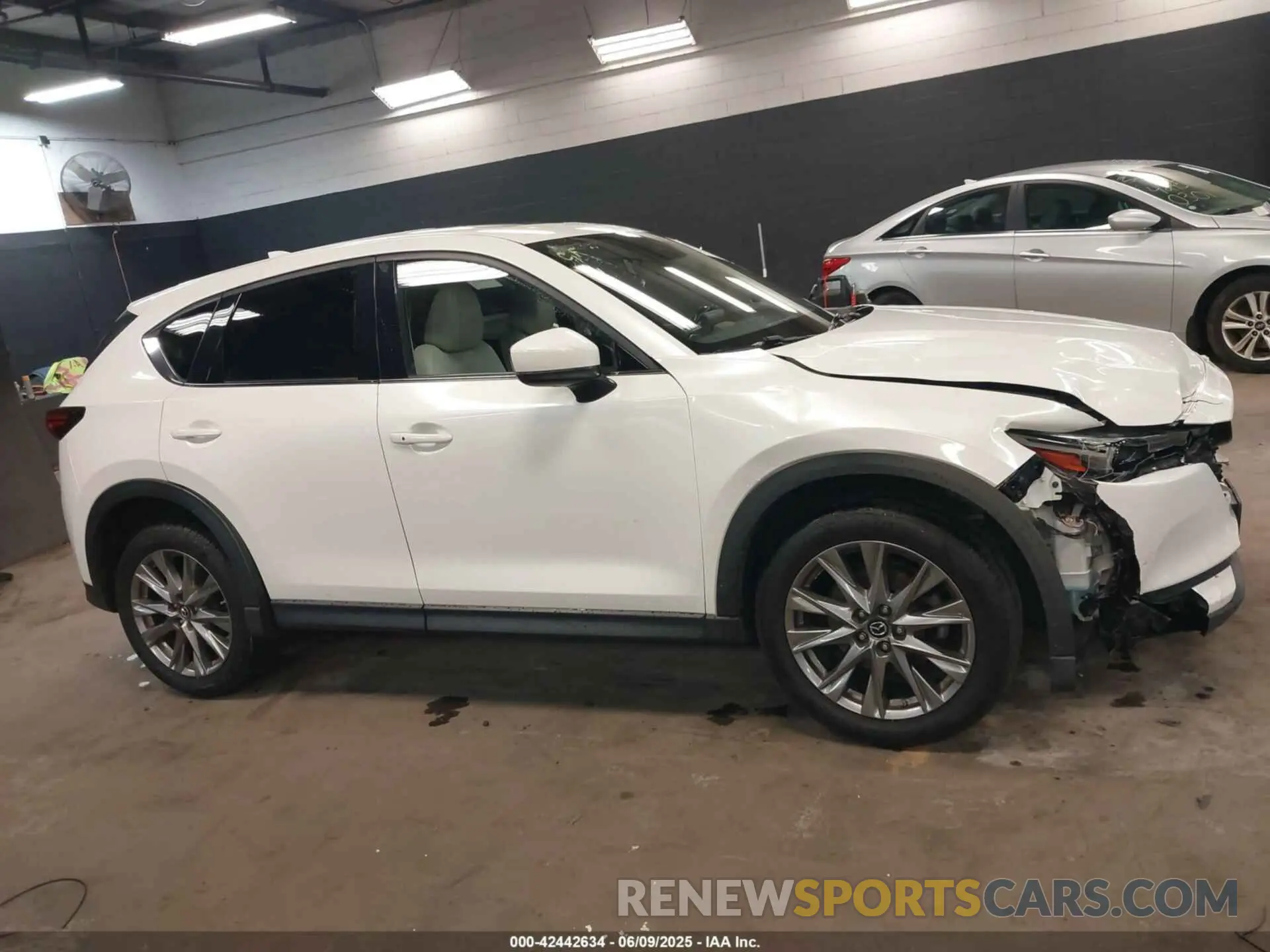 13 Photograph of a damaged car JM3KFBAY8L0801407 MAZDA CX-5 2020
