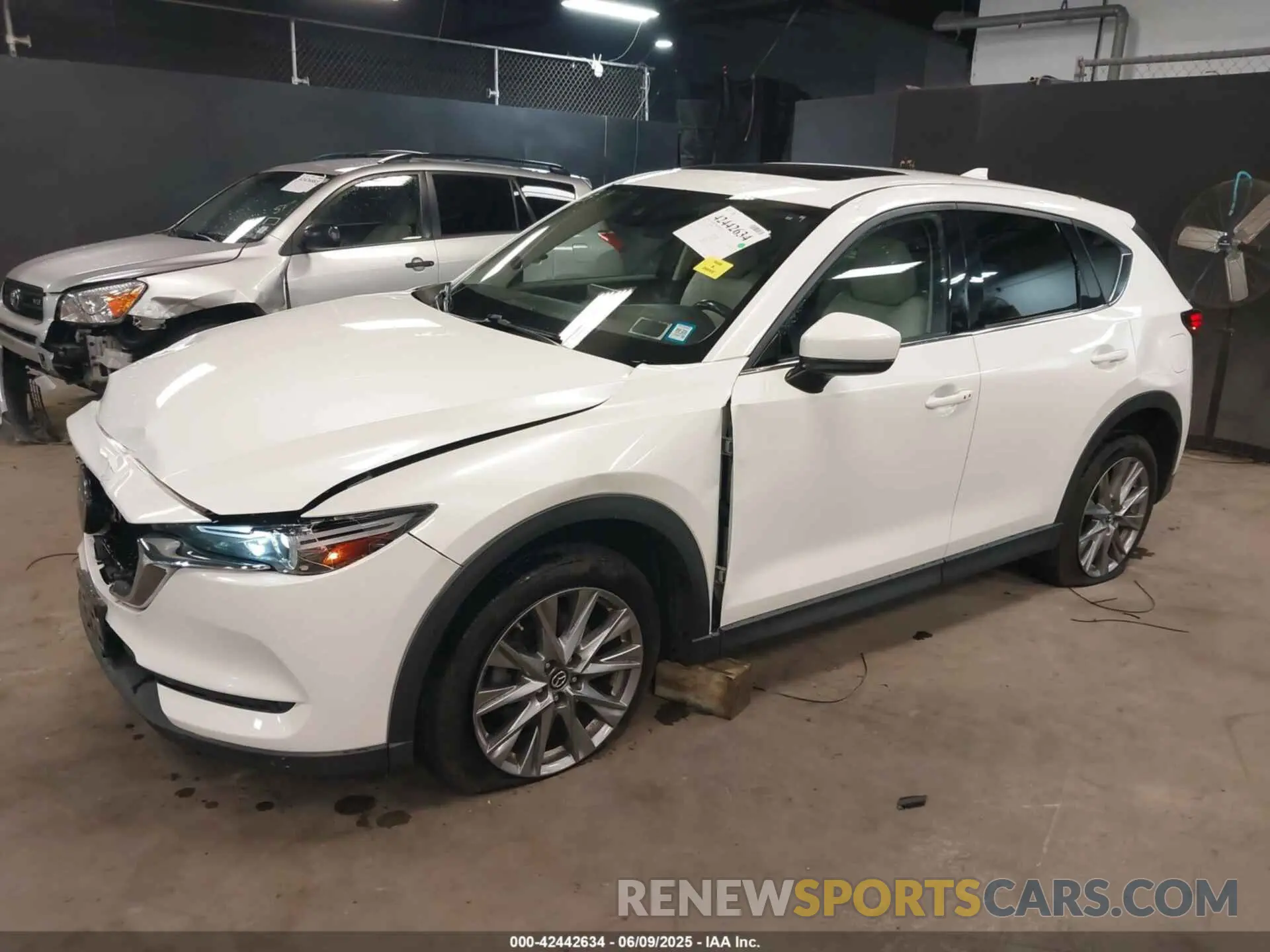 2 Photograph of a damaged car JM3KFBAY8L0801407 MAZDA CX-5 2020