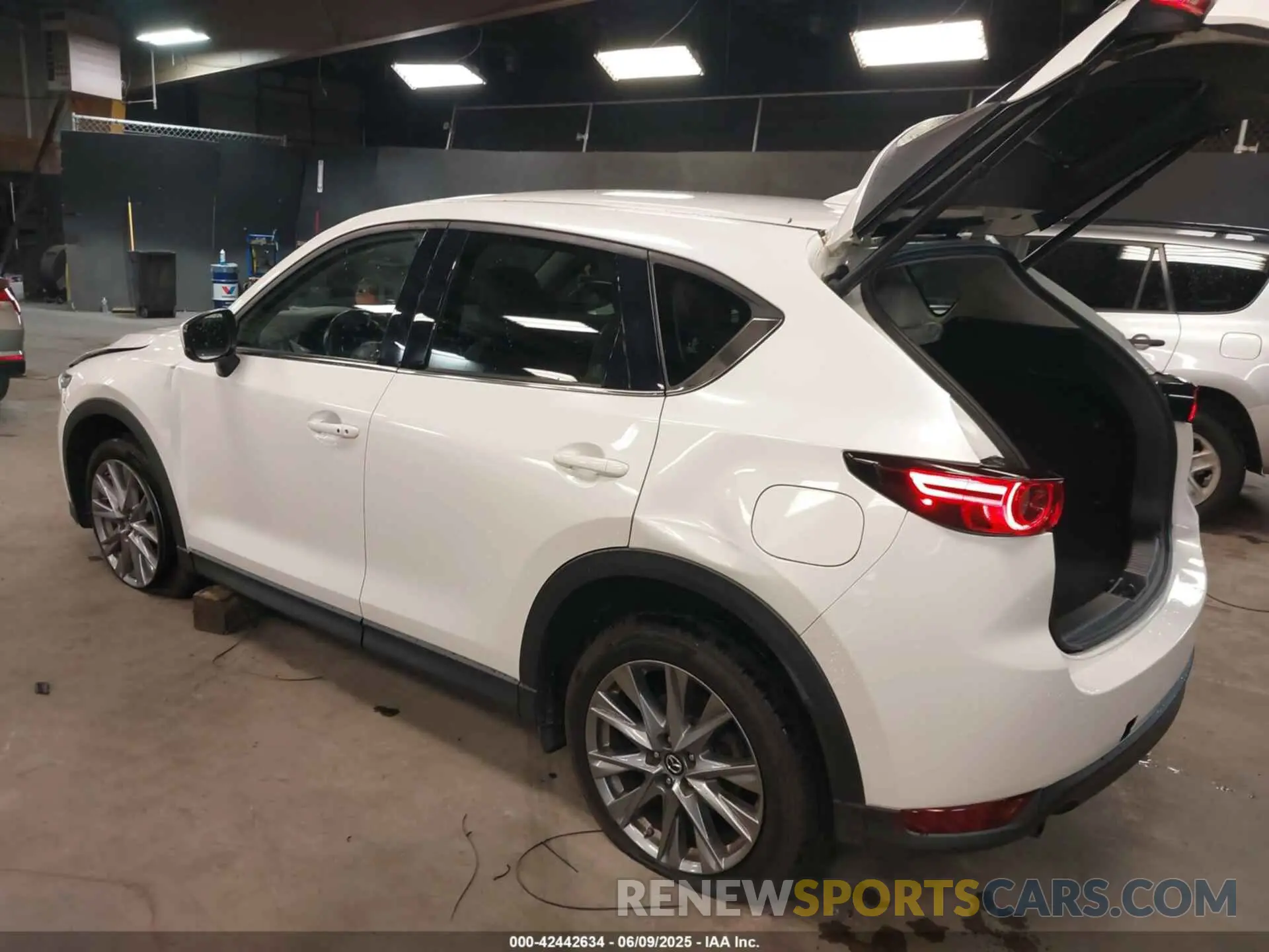 3 Photograph of a damaged car JM3KFBAY8L0801407 MAZDA CX-5 2020