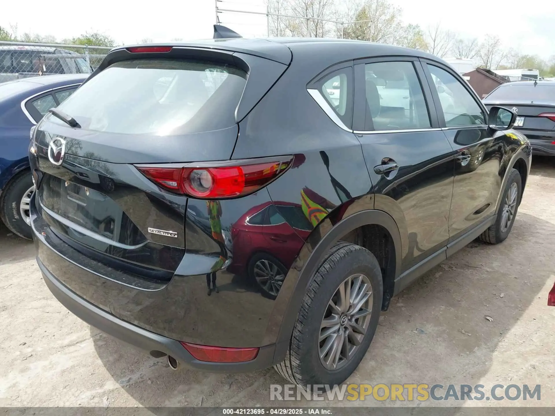 4 Photograph of a damaged car JM3KFBBM3L0860604 MAZDA CX-5 2020
