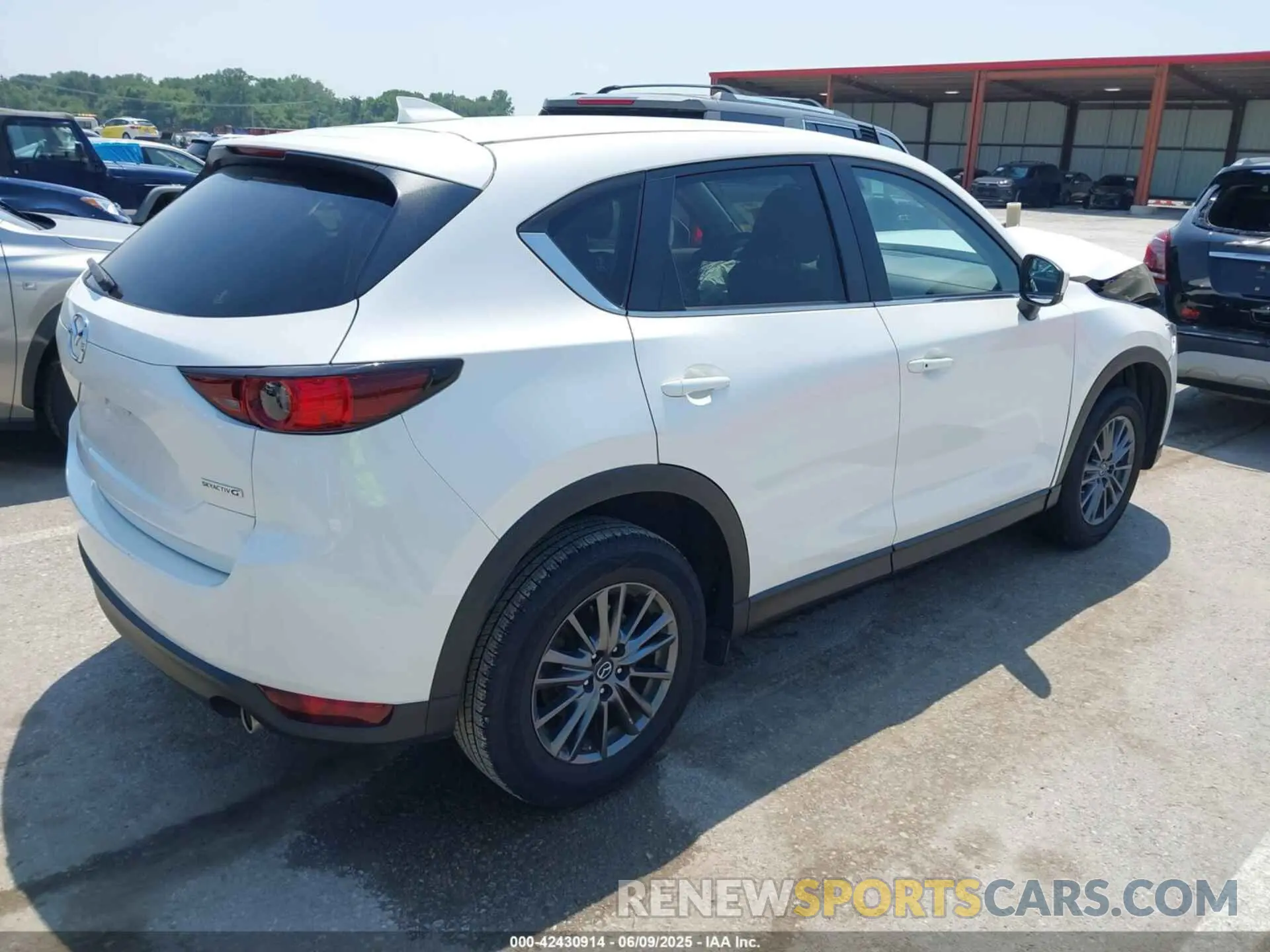 4 Photograph of a damaged car JM3KFBCM0L0749345 MAZDA CX-5 2020