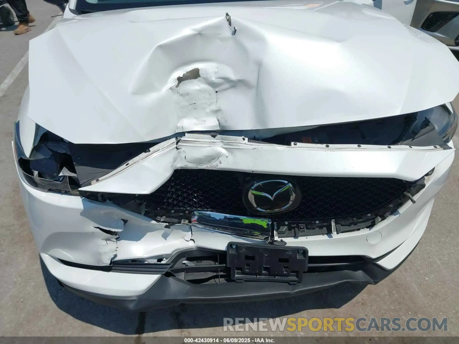 6 Photograph of a damaged car JM3KFBCM0L0749345 MAZDA CX-5 2020
