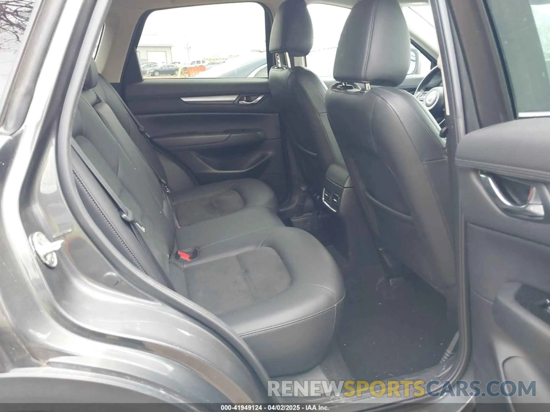 8 Photograph of a damaged car JM3KFBCM1L0792396 MAZDA CX-5 2020