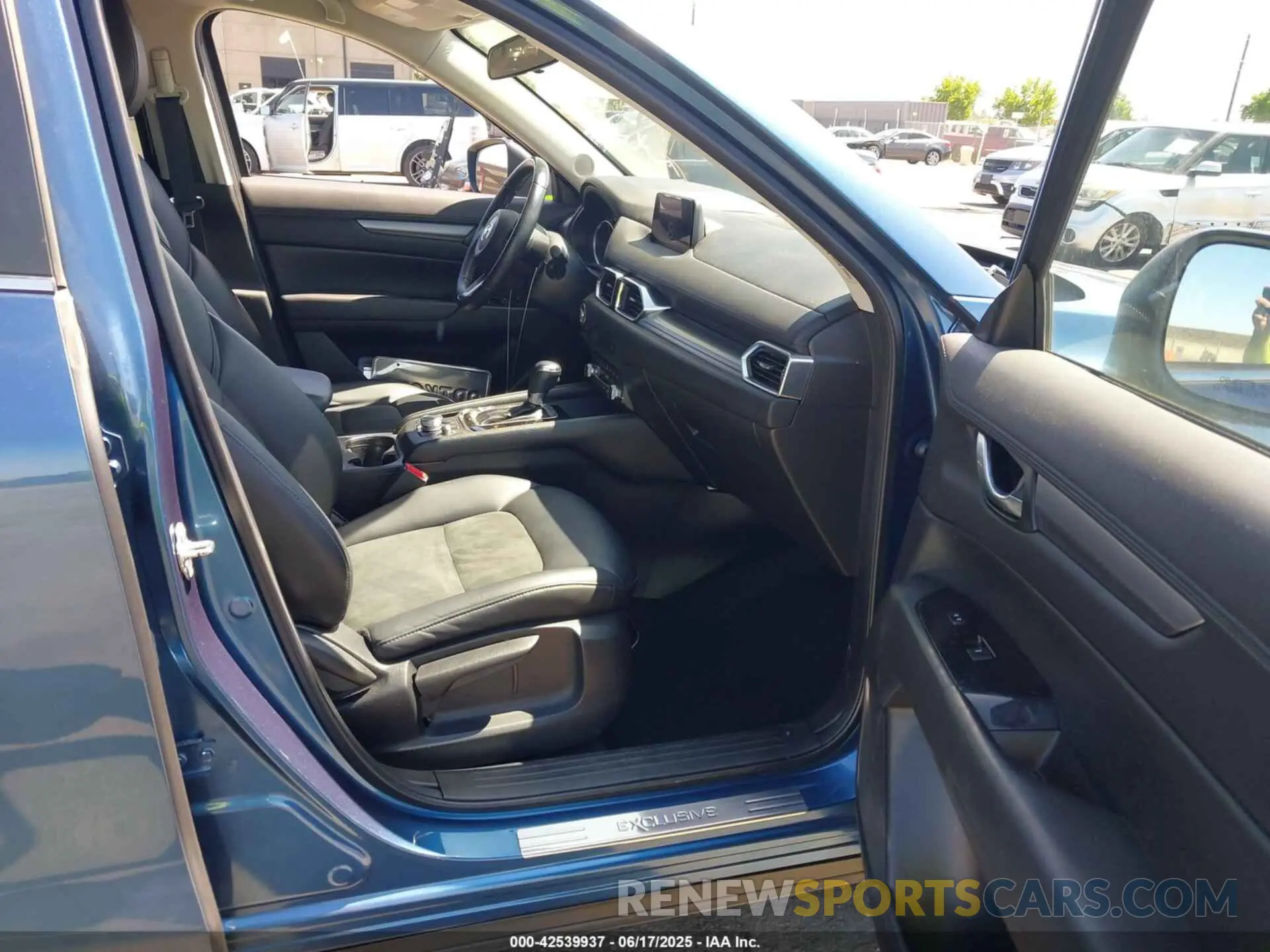 5 Photograph of a damaged car JM3KFBCM1L0818544 MAZDA CX-5 2020