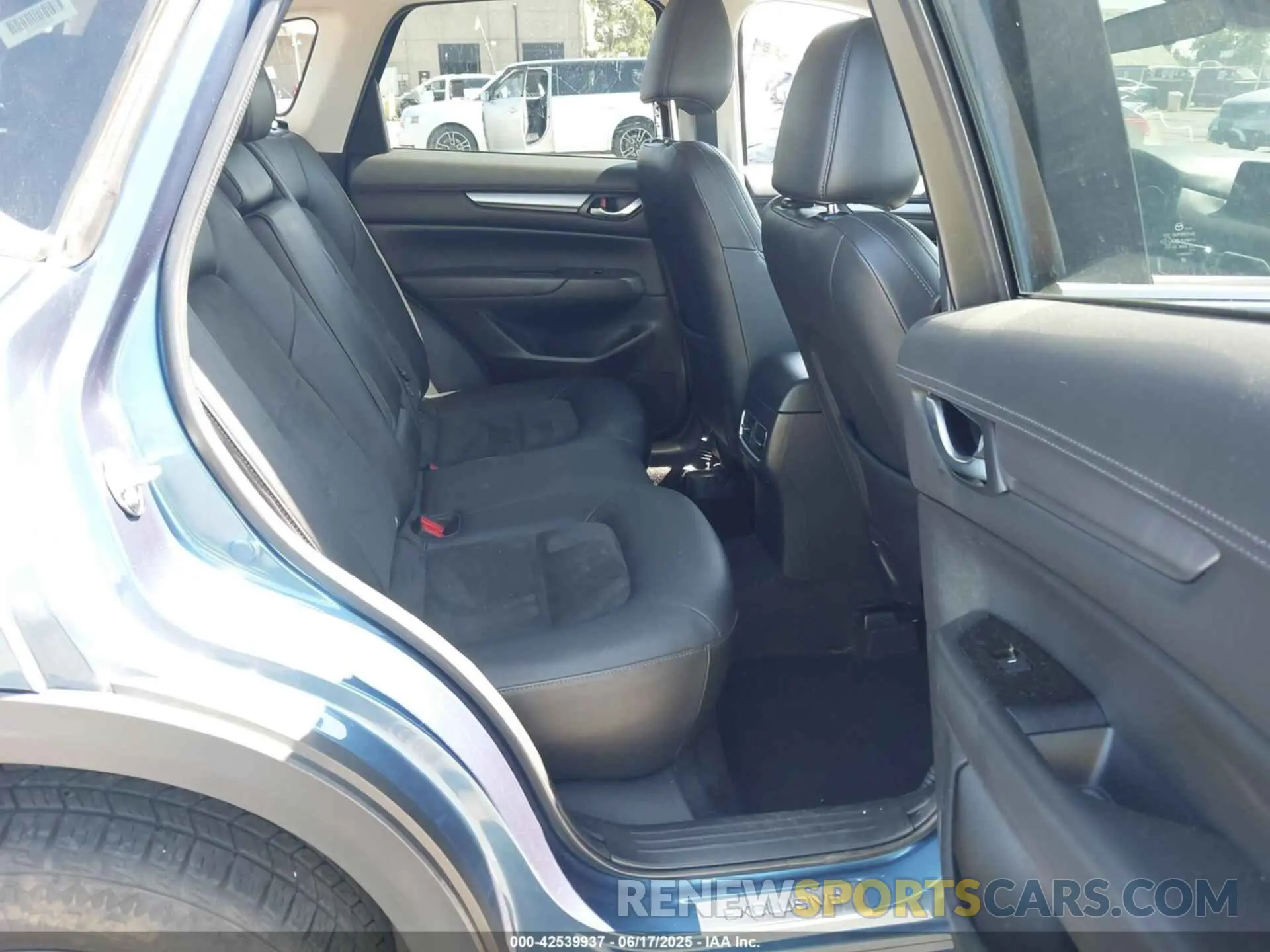 8 Photograph of a damaged car JM3KFBCM1L0818544 MAZDA CX-5 2020