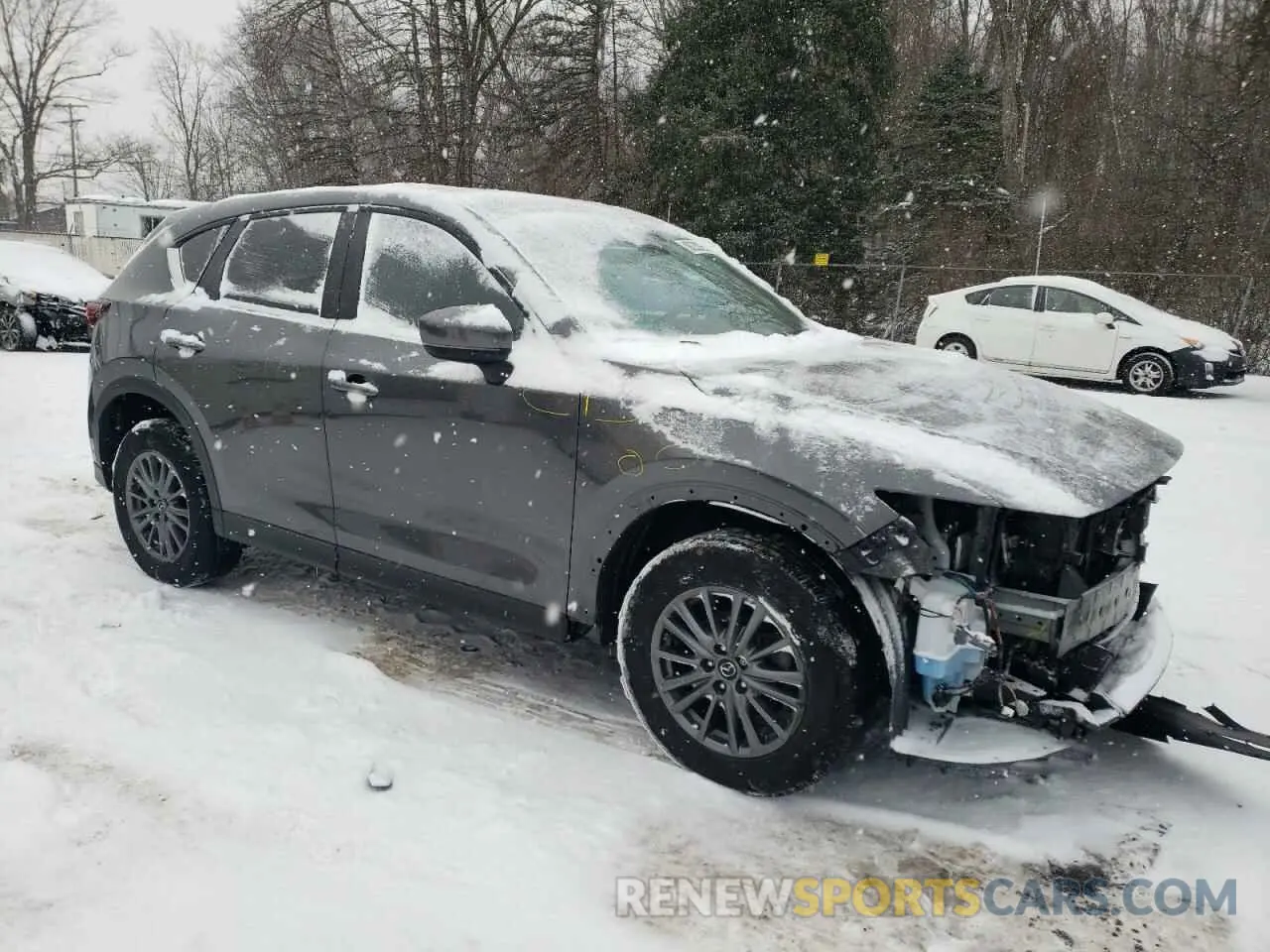 4 Photograph of a damaged car JM3KFBCM1L1818599 MAZDA CX-5 2020