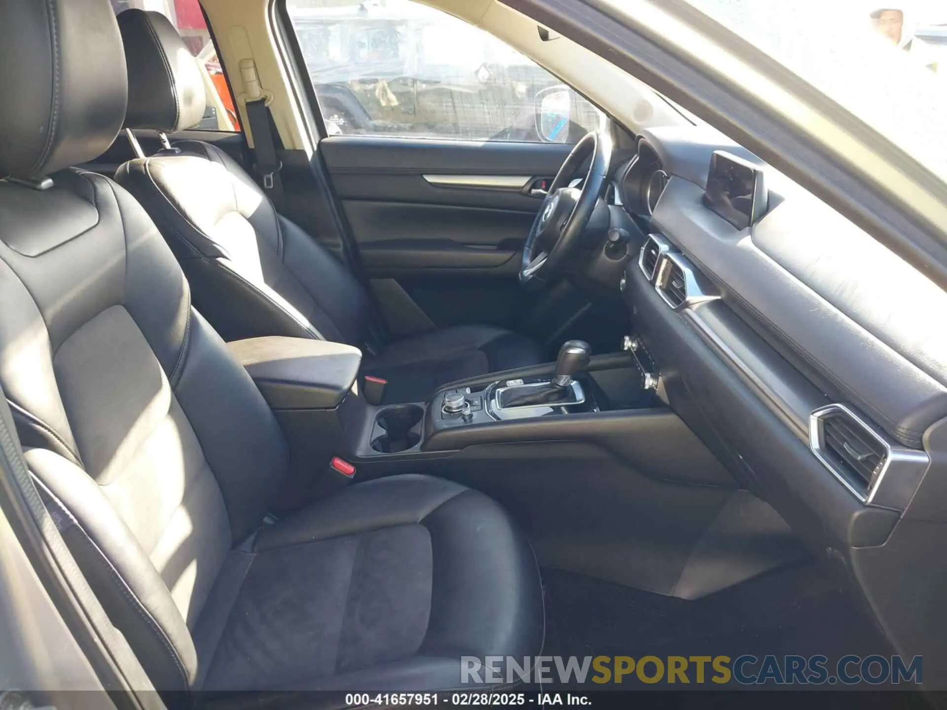 5 Photograph of a damaged car JM3KFBCM2L0741313 MAZDA CX-5 2020