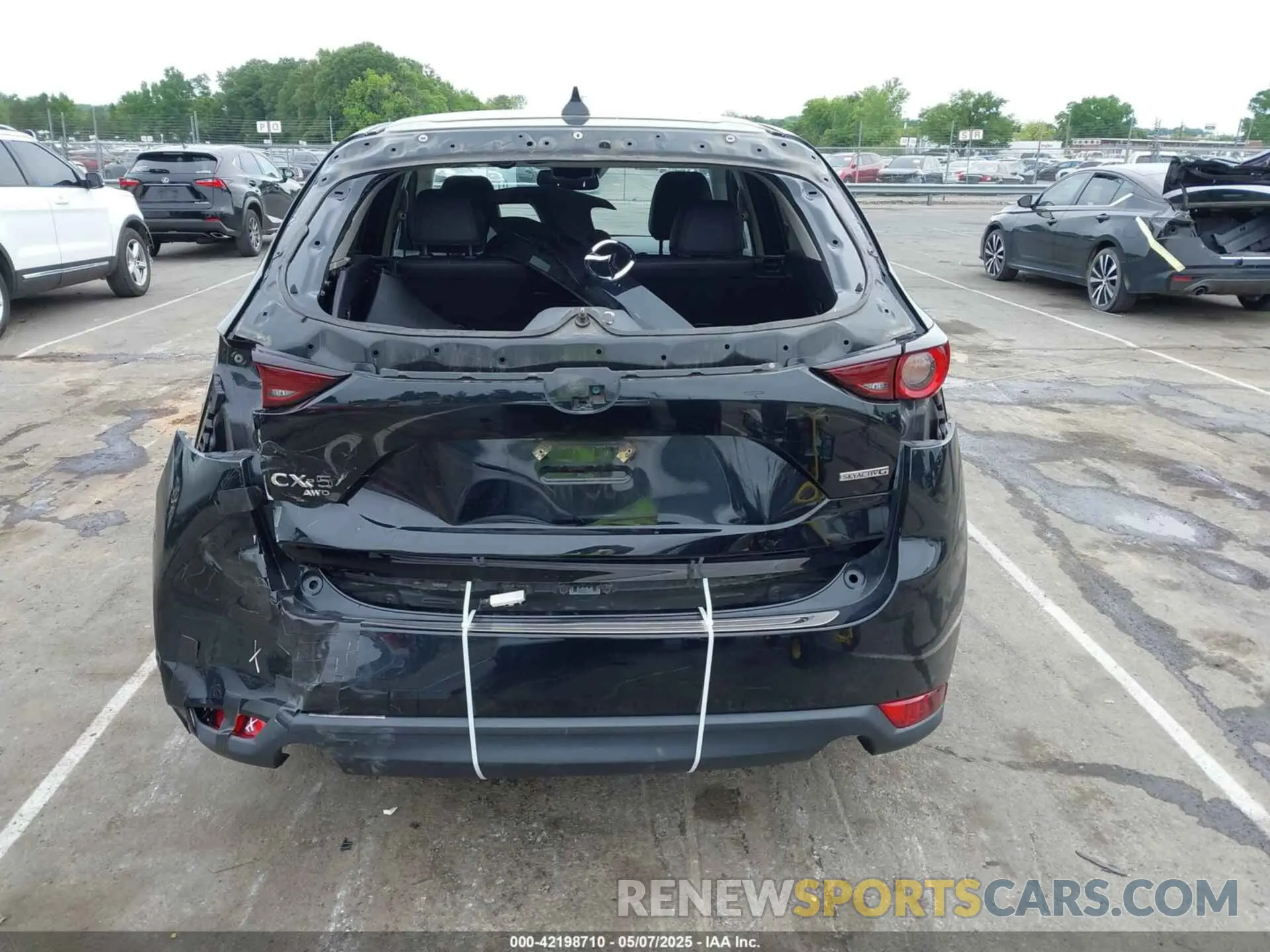 17 Photograph of a damaged car JM3KFBCM3L1771656 MAZDA CX-5 2020