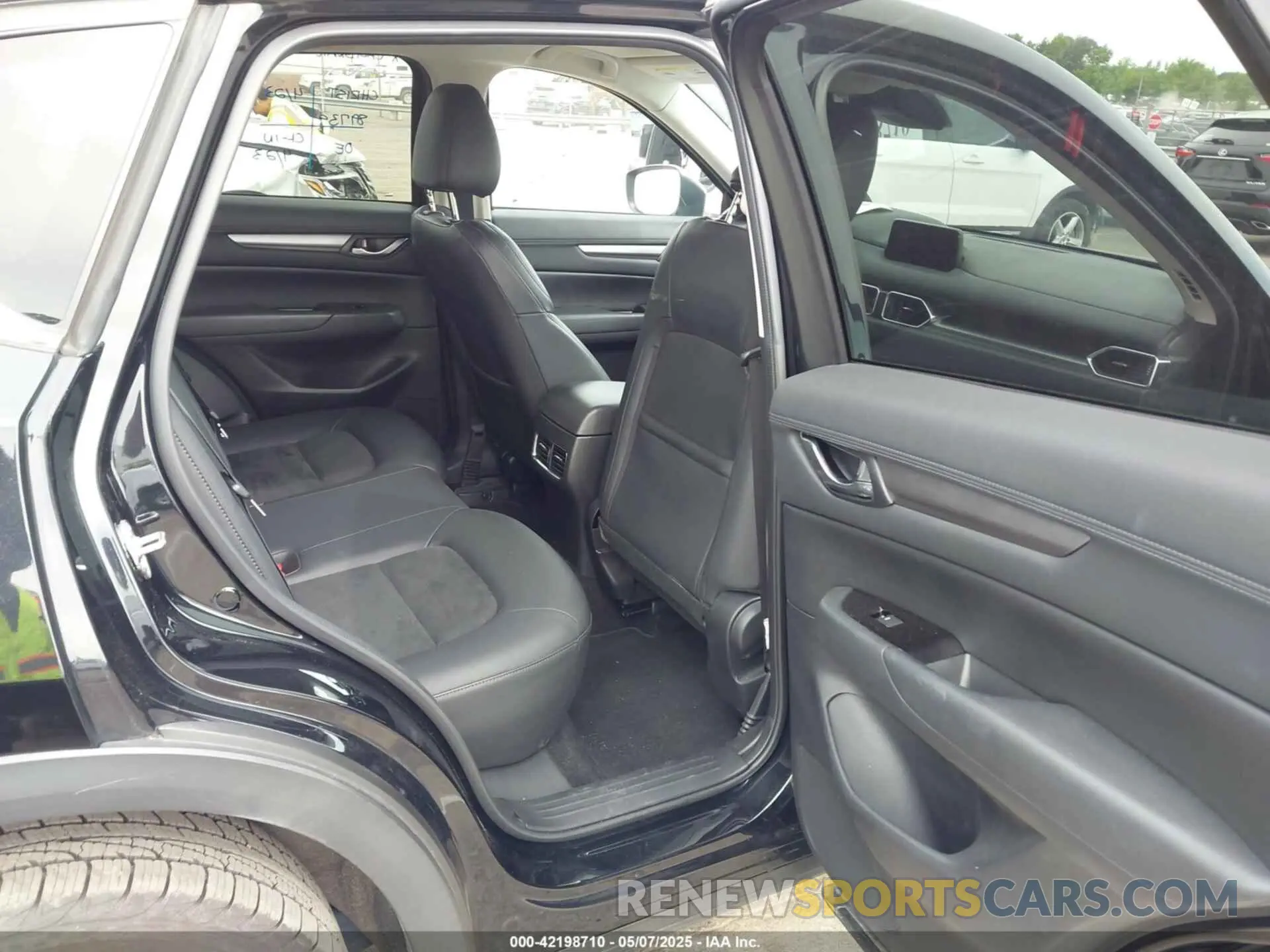 8 Photograph of a damaged car JM3KFBCM3L1771656 MAZDA CX-5 2020
