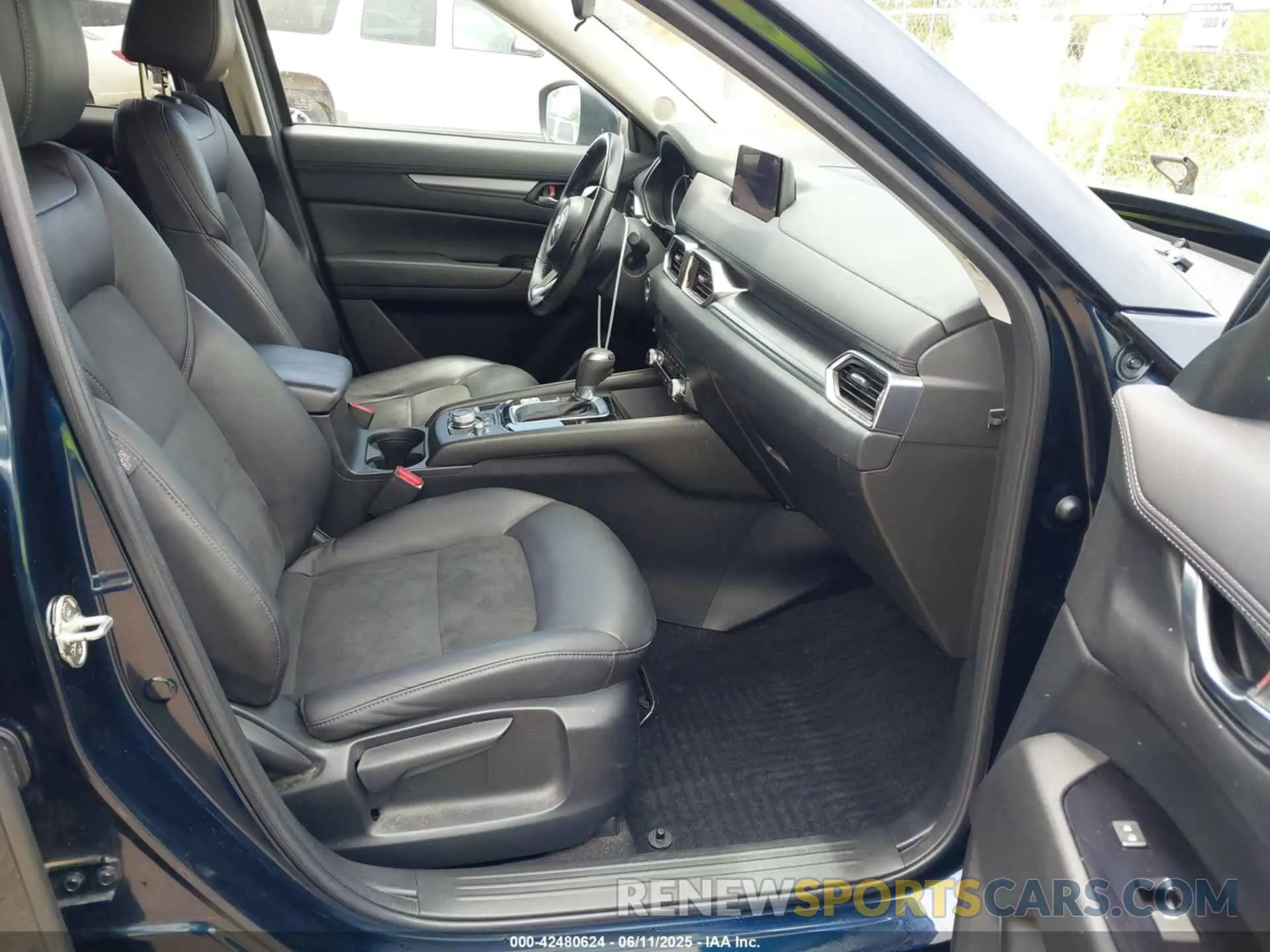 5 Photograph of a damaged car JM3KFBCM5L0862434 MAZDA CX-5 2020