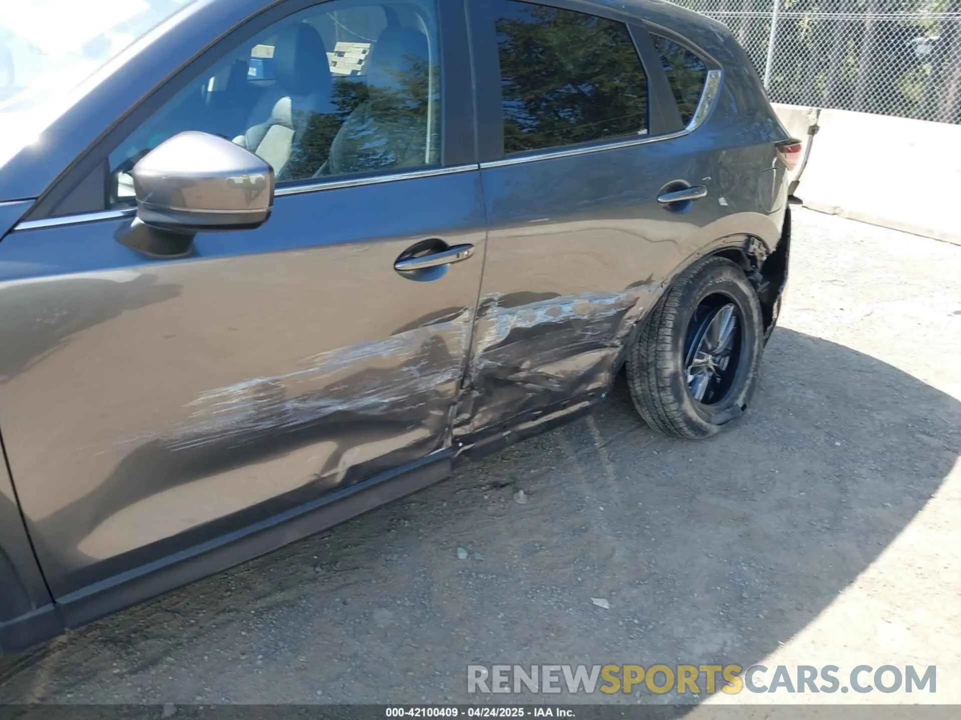 18 Photograph of a damaged car JM3KFBCM6L1828691 MAZDA CX-5 2020