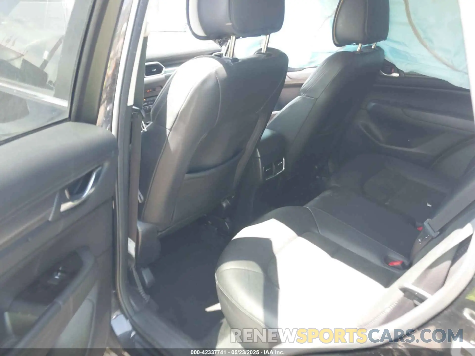 8 Photograph of a damaged car JM3KFBCMXL0741835 MAZDA CX-5 2020