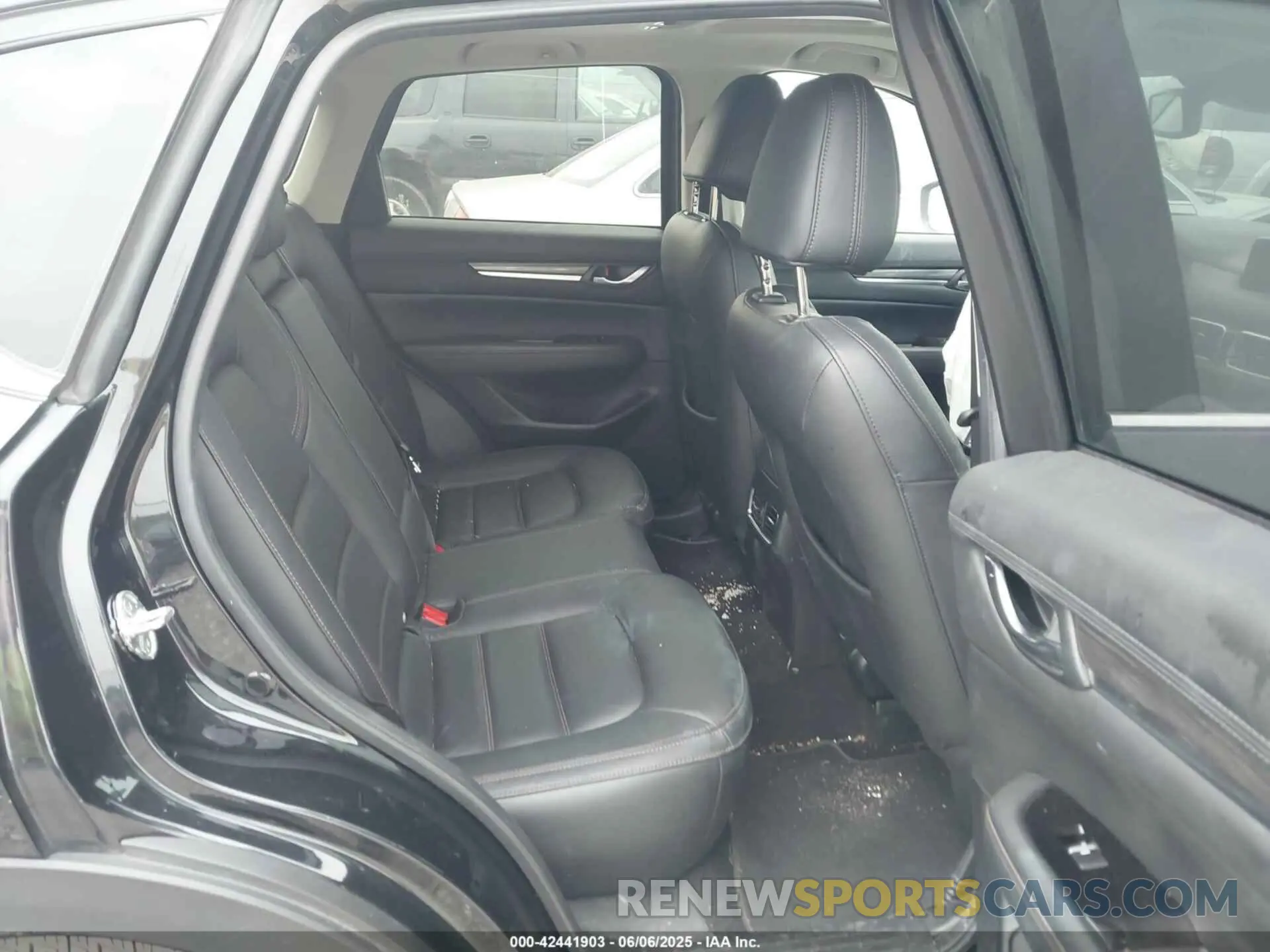 8 Photograph of a damaged car JM3KFBDM0L0819635 MAZDA CX-5 2020