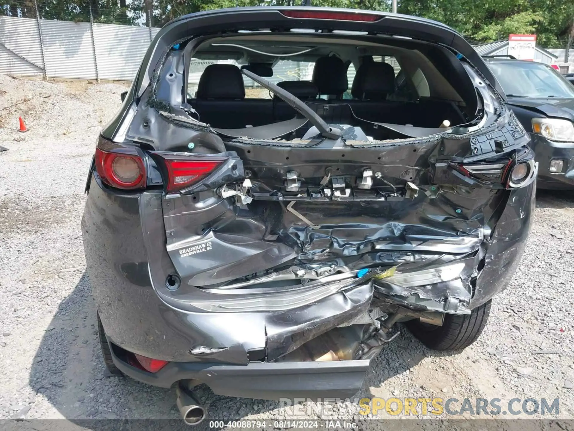 18 Photograph of a damaged car JM3KFBDM1L0821975 MAZDA CX-5 2020