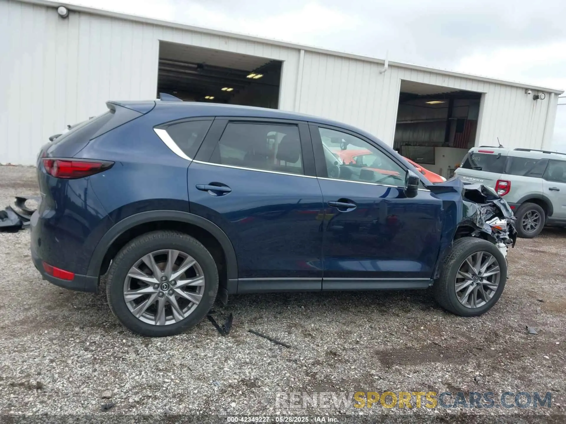 14 Photograph of a damaged car JM3KFBDM1L0855480 MAZDA CX-5 2020