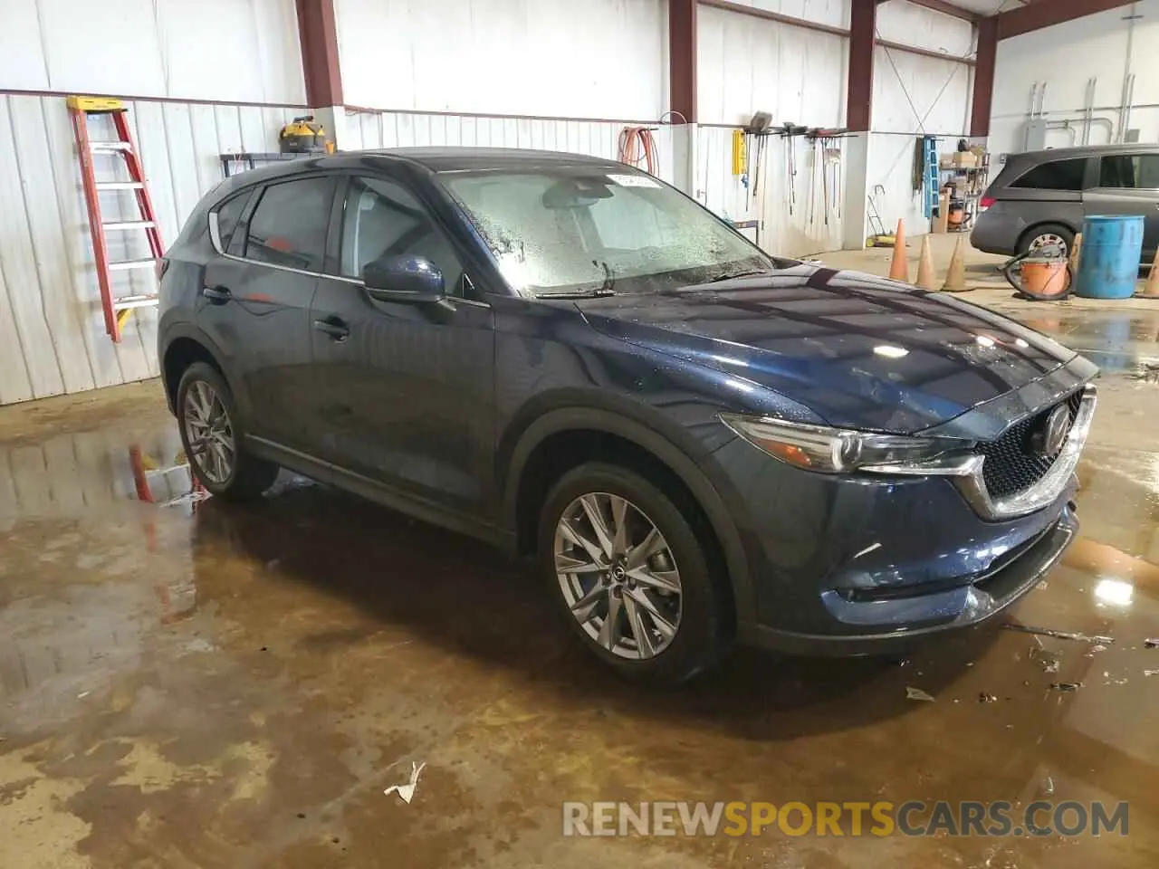 4 Photograph of a damaged car JM3KFBDM1L0860873 MAZDA CX-5 2020