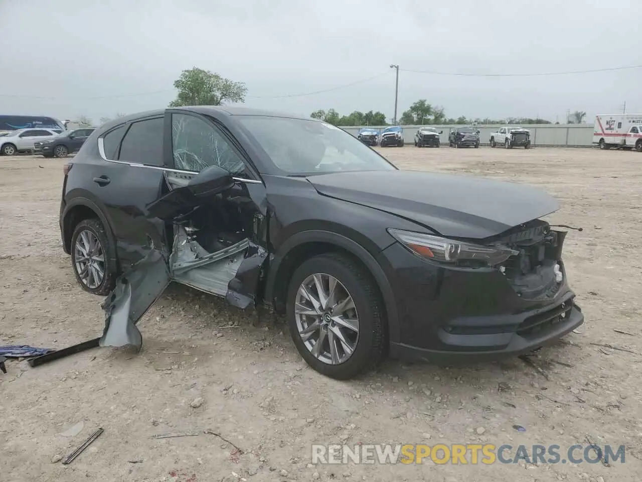 4 Photograph of a damaged car JM3KFBDM1L1781195 MAZDA CX-5 2020