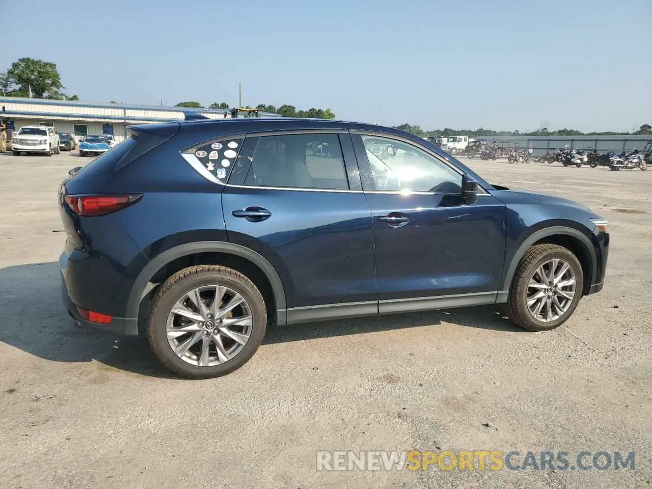 3 Photograph of a damaged car JM3KFBDM1L1834011 MAZDA CX-5 2020