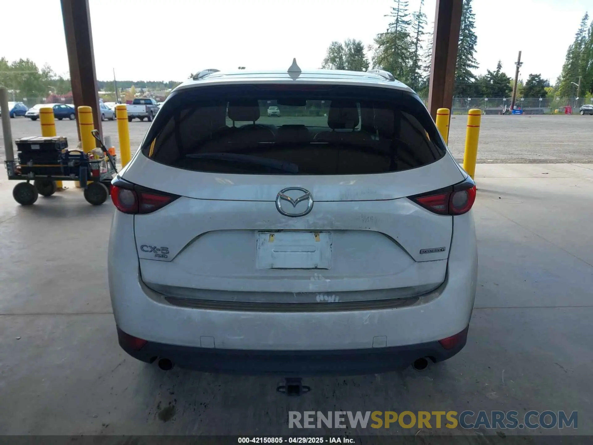 16 Photograph of a damaged car JM3KFBDM2L0863944 MAZDA CX-5 2020