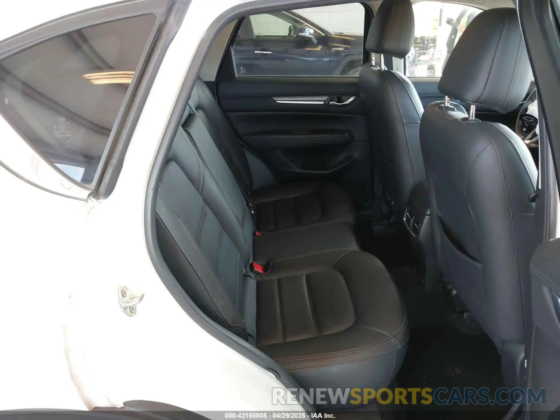 8 Photograph of a damaged car JM3KFBDM2L0863944 MAZDA CX-5 2020