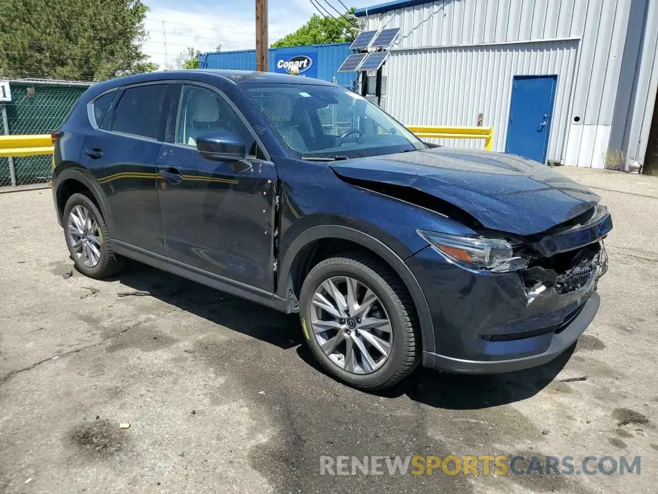 4 Photograph of a damaged car JM3KFBDM4L0739562 MAZDA CX-5 2020