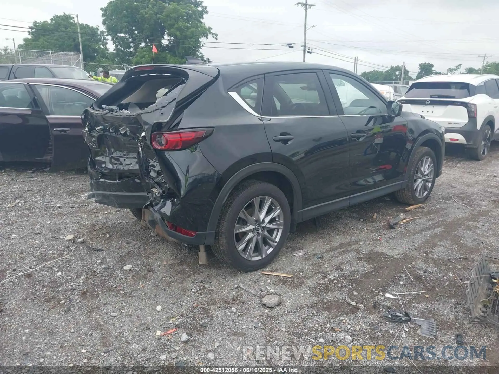 4 Photograph of a damaged car JM3KFBDM4L0857837 MAZDA CX-5 2020