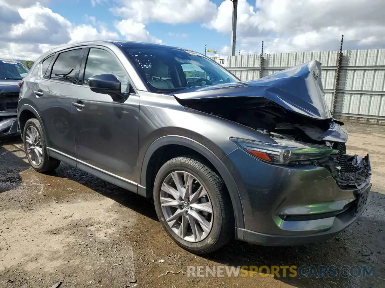 4 Photograph of a damaged car JM3KFBDM5L0737724 MAZDA CX-5 2020