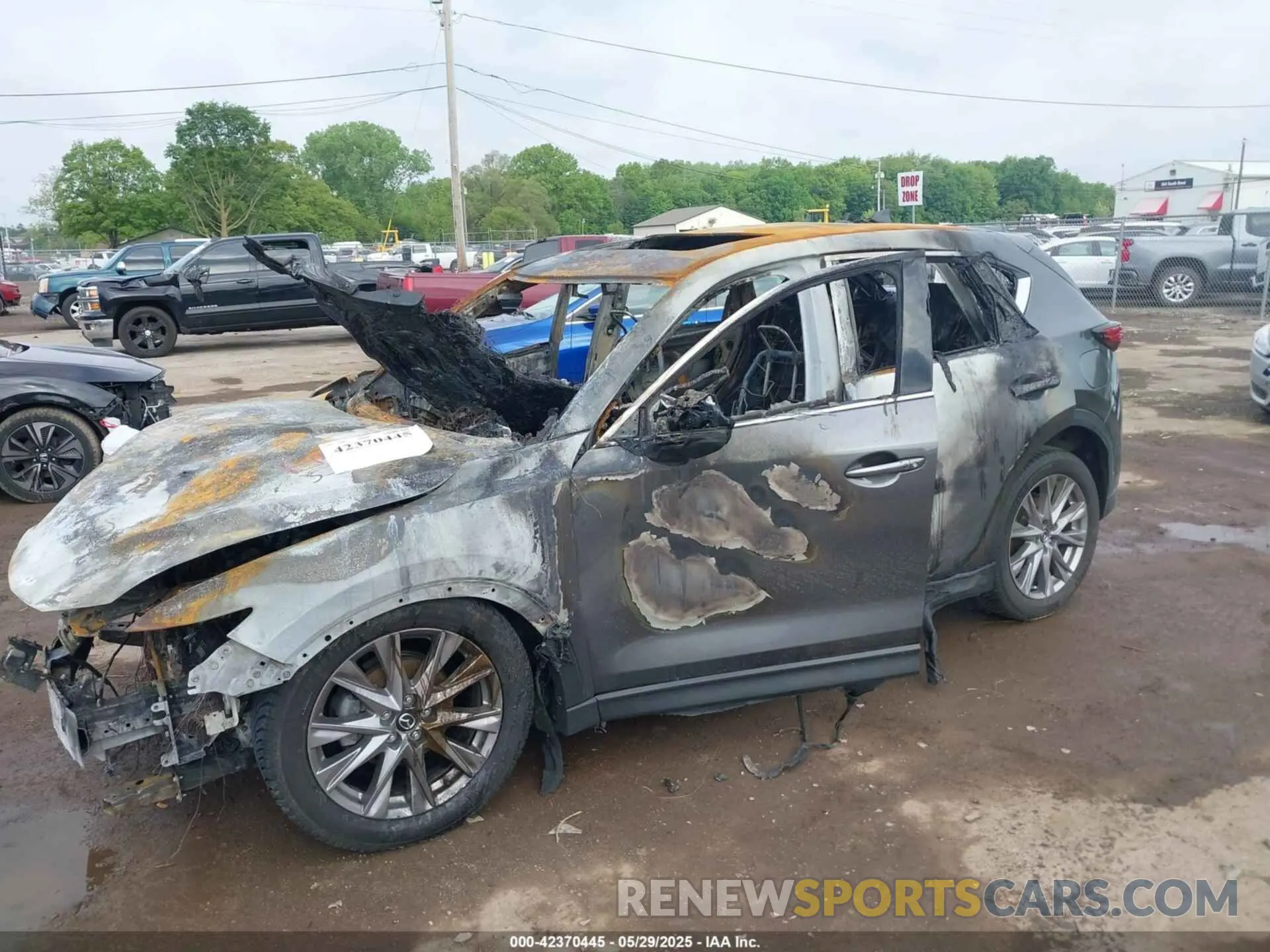 6 Photograph of a damaged car JM3KFBDM6L1855730 MAZDA CX-5 2020