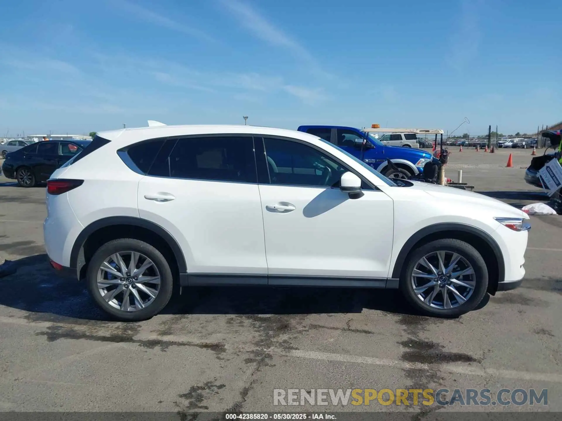 13 Photograph of a damaged car JM3KFBDM6L1858045 MAZDA CX-5 2020