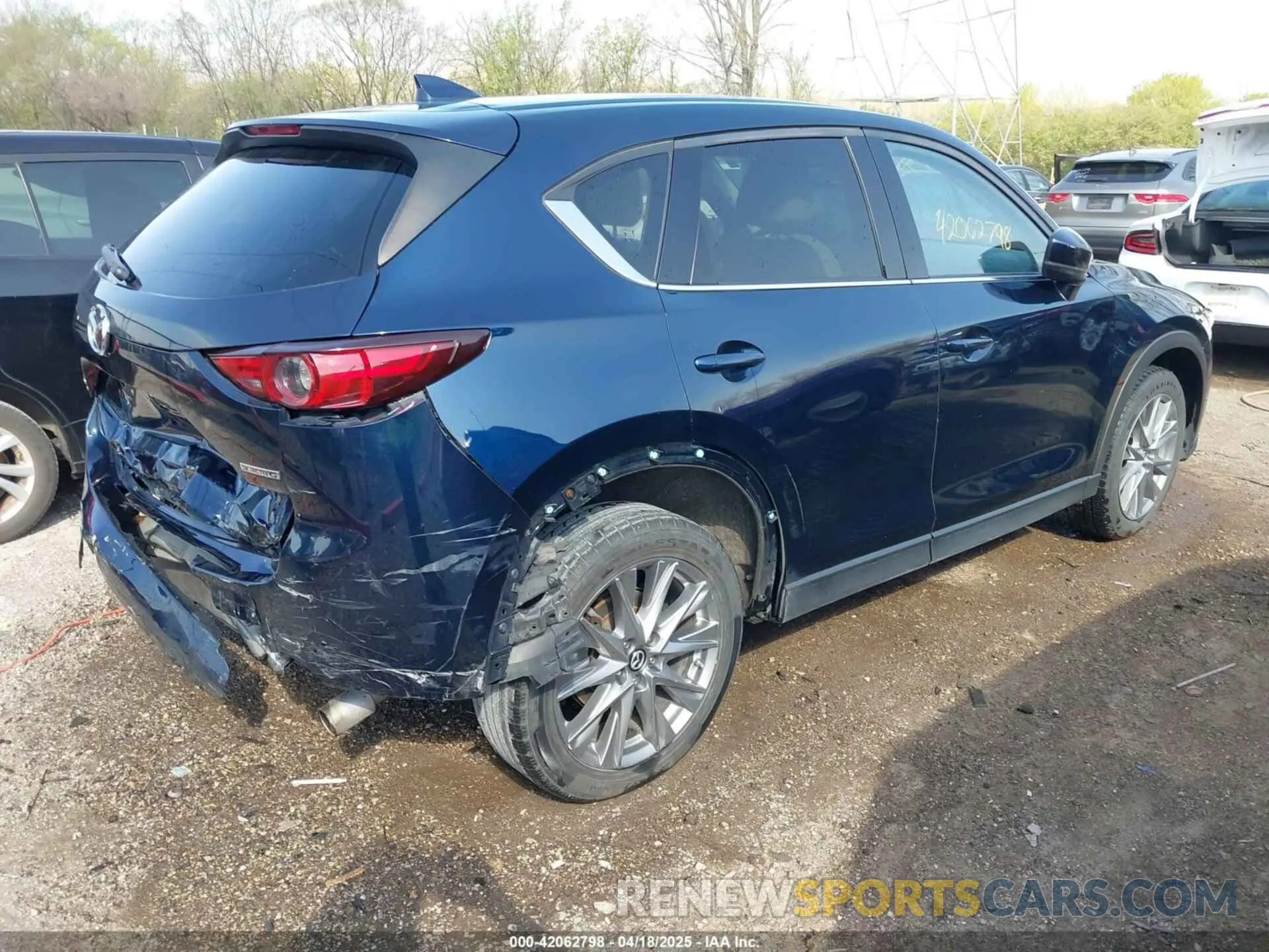 4 Photograph of a damaged car JM3KFBDM7L0785354 MAZDA CX-5 2020