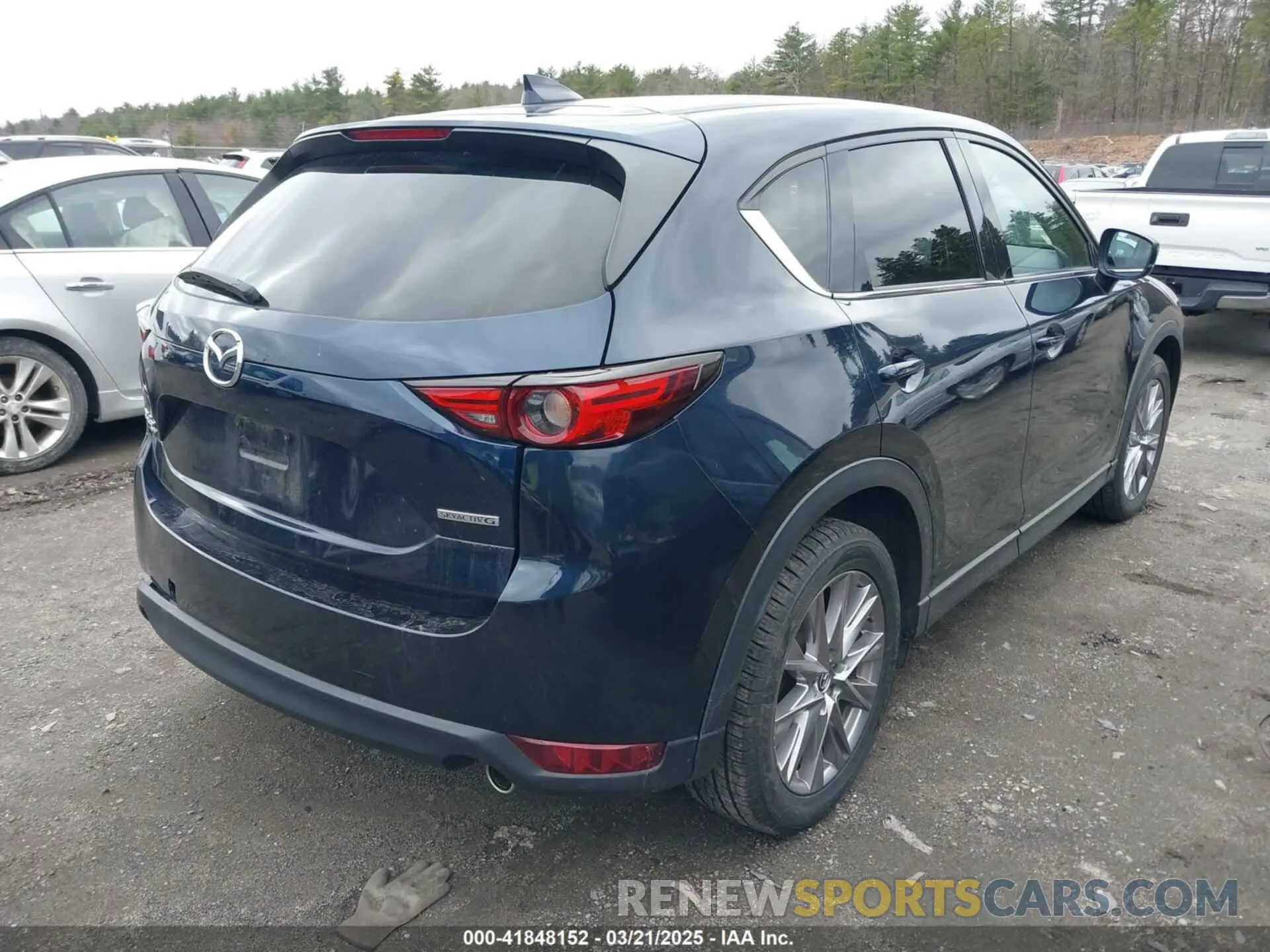 4 Photograph of a damaged car JM3KFBDM7L1723852 MAZDA CX-5 2020