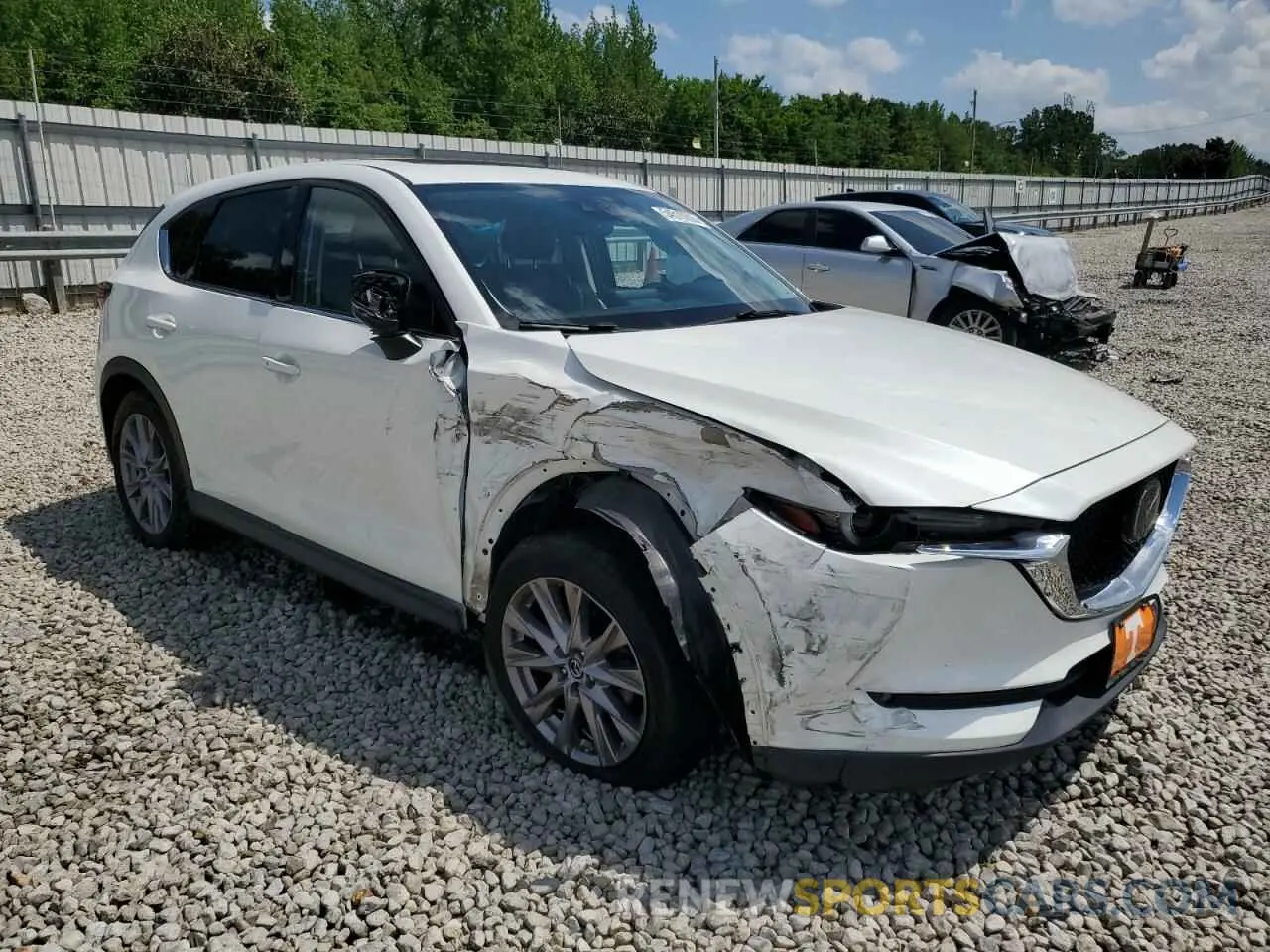 4 Photograph of a damaged car JM3KFBDM8L0735403 MAZDA CX-5 2020