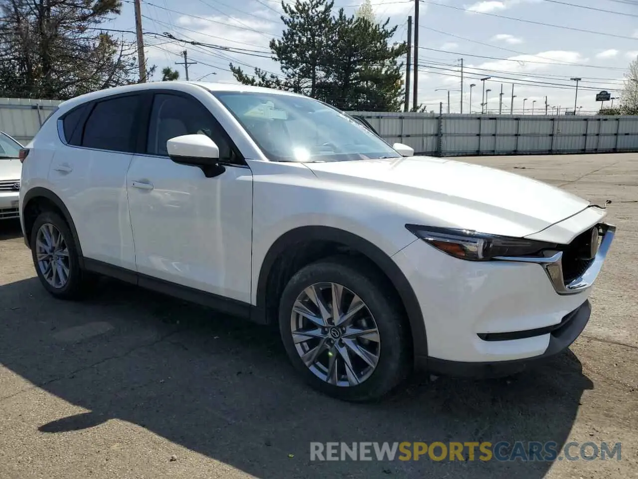 4 Photograph of a damaged car JM3KFBDM9L0866081 MAZDA CX-5 2020